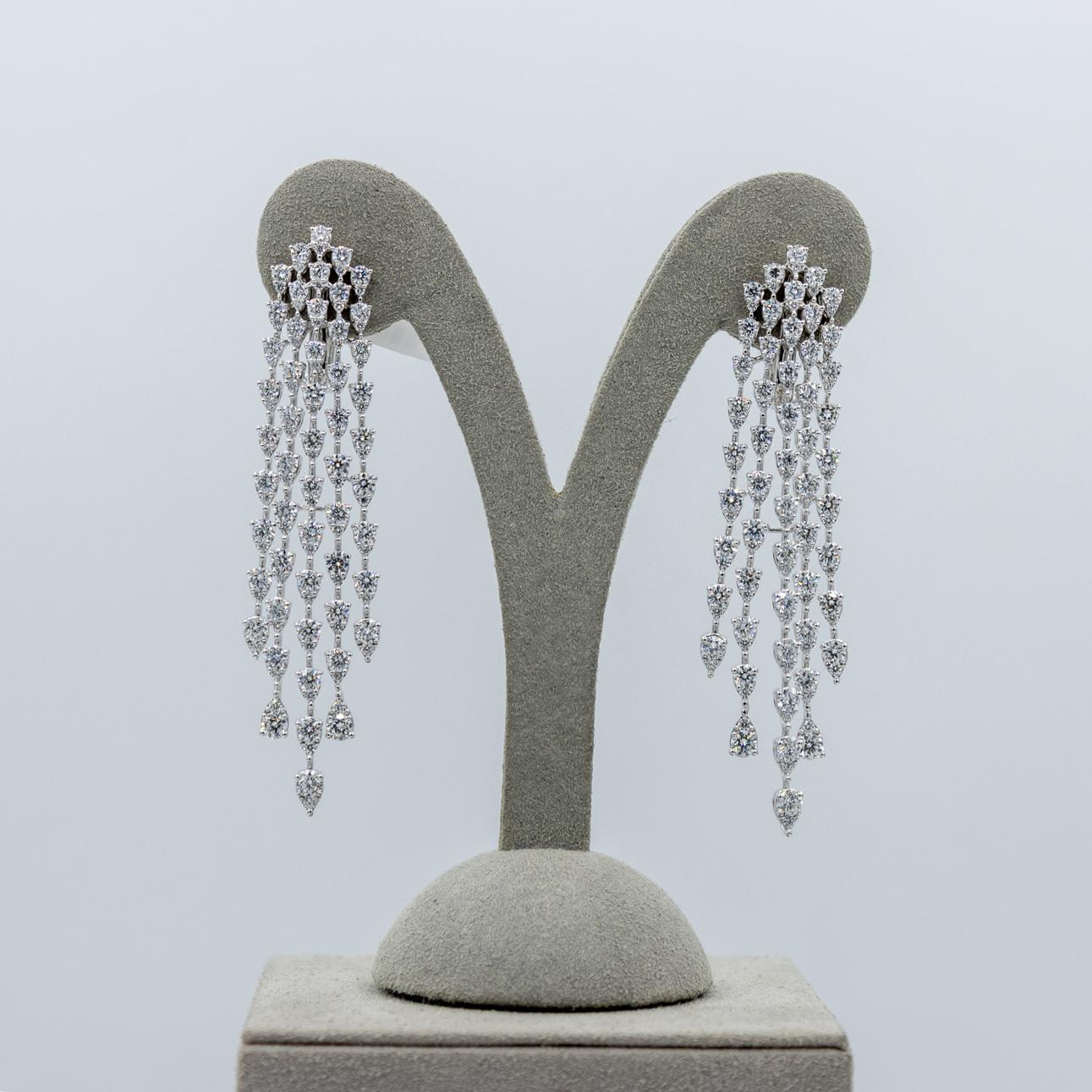 Women's Roman Malakov 9.35 Carats Round Diamond Five-Row Illusion Chandelier Earrings  For Sale