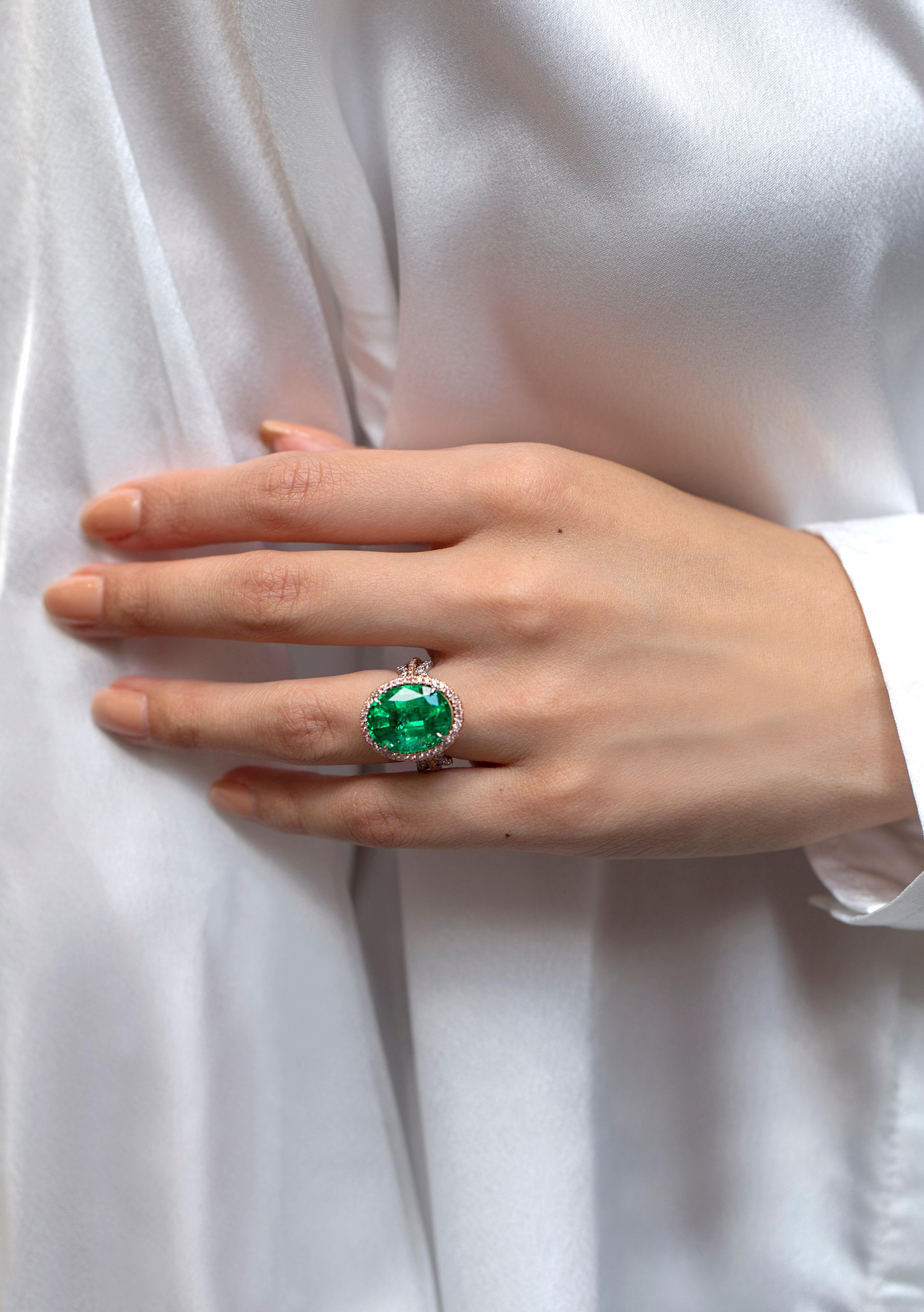 Modern Roman Malakov 9.61 Carats Oval Cut Green Emerald Halo Cocktail Fashion Ring For Sale