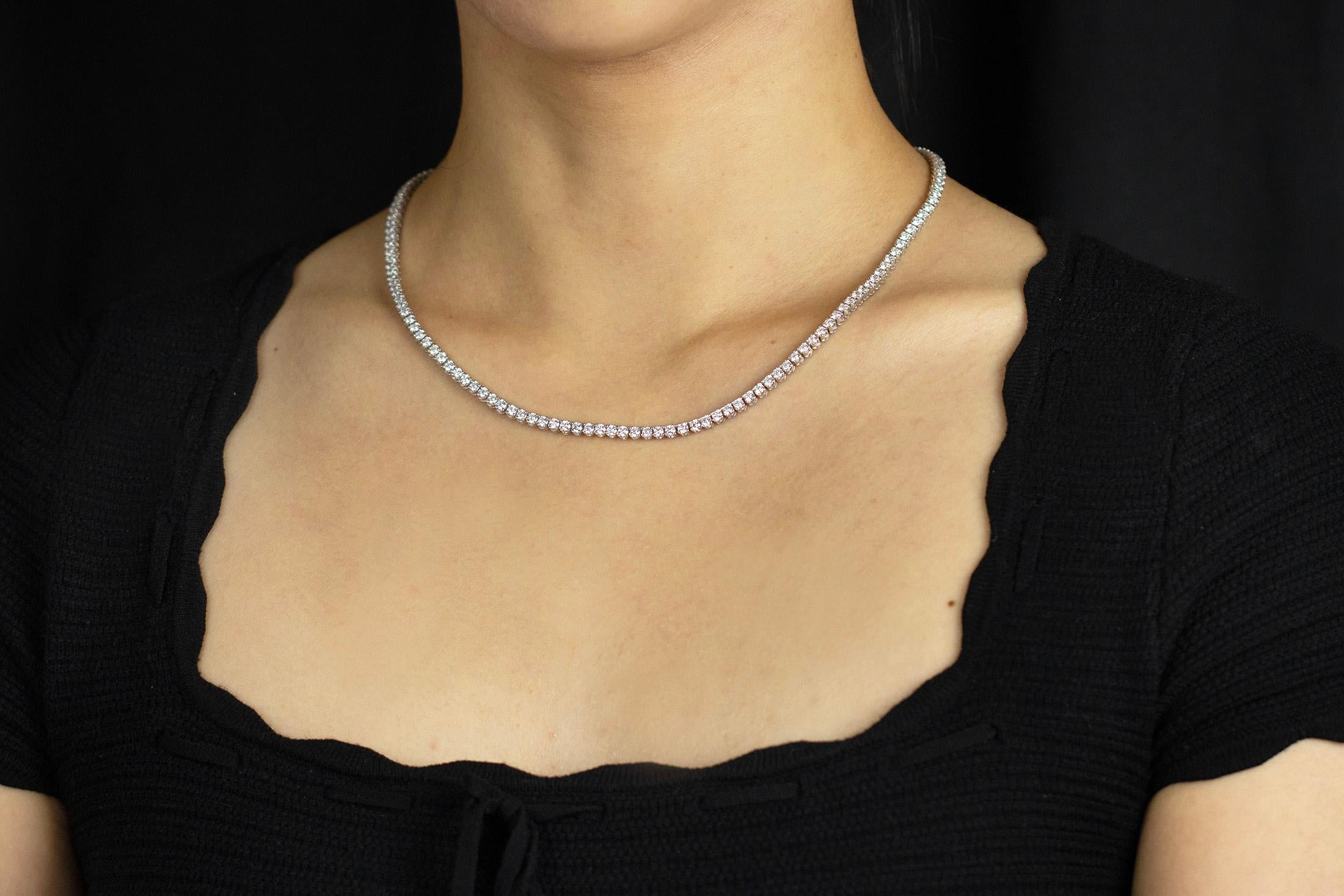 Women's 9.80 Carats Total Brilliant Round Cut Diamonds Classic Tennis Necklace For Sale