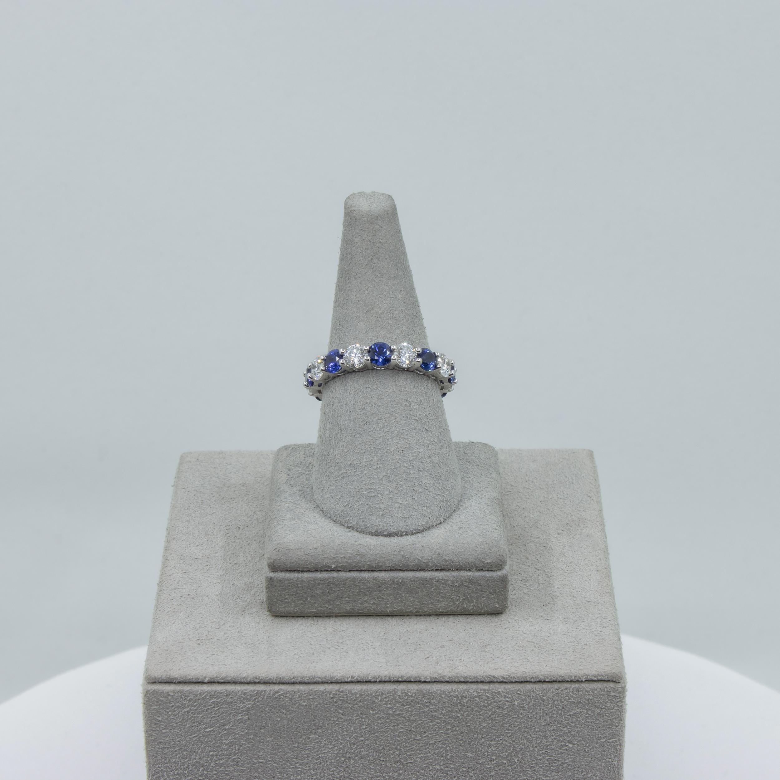 Roman Malakov 4.19 Alternating Blue Sapphire and Diamond Eternity Wedding Band  In New Condition For Sale In New York, NY