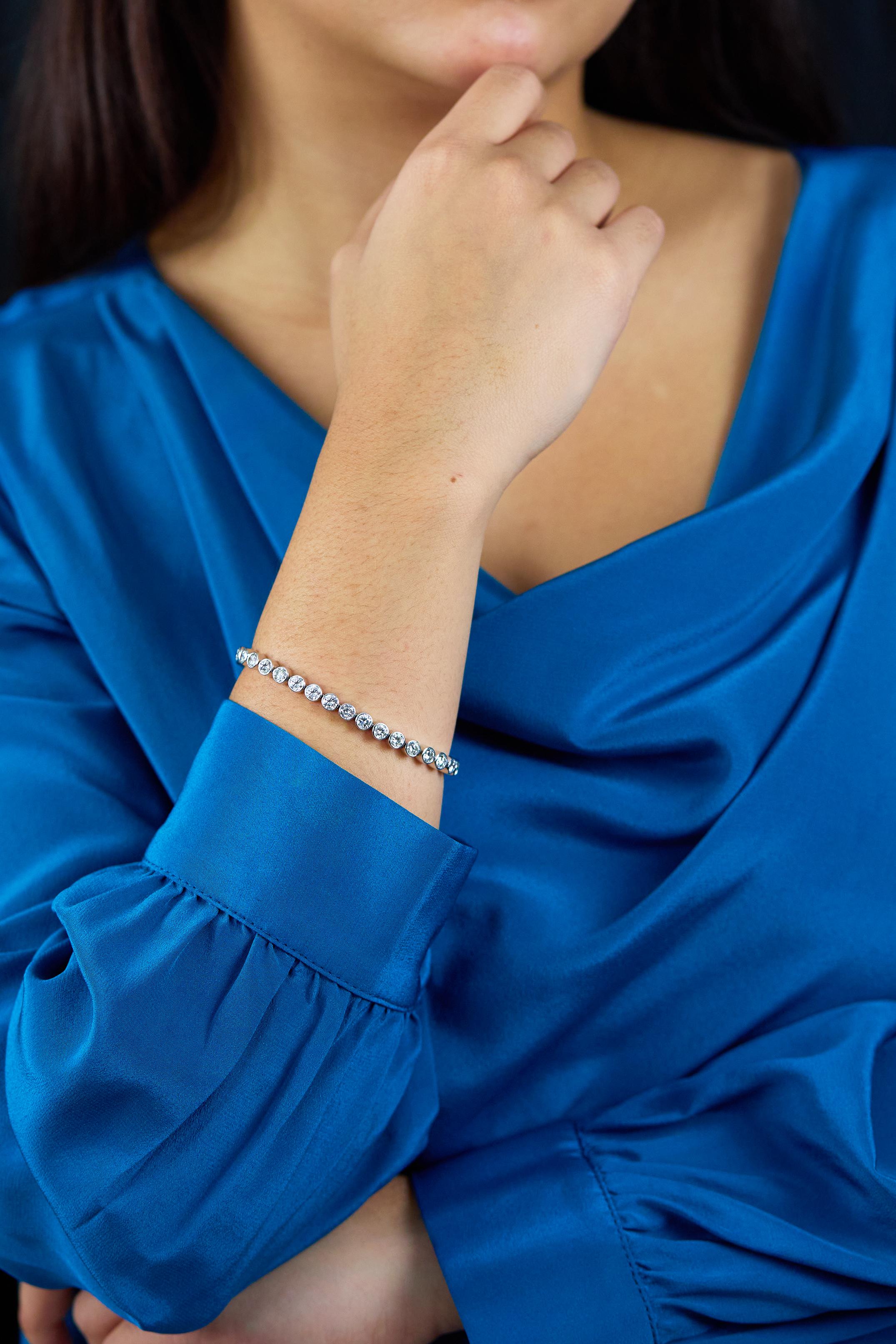 Contemporaneo Roman Malakov Diamonds Bracciale da tennis con diamanti tondi taglio brillante da 11,02 carati totali in vendita