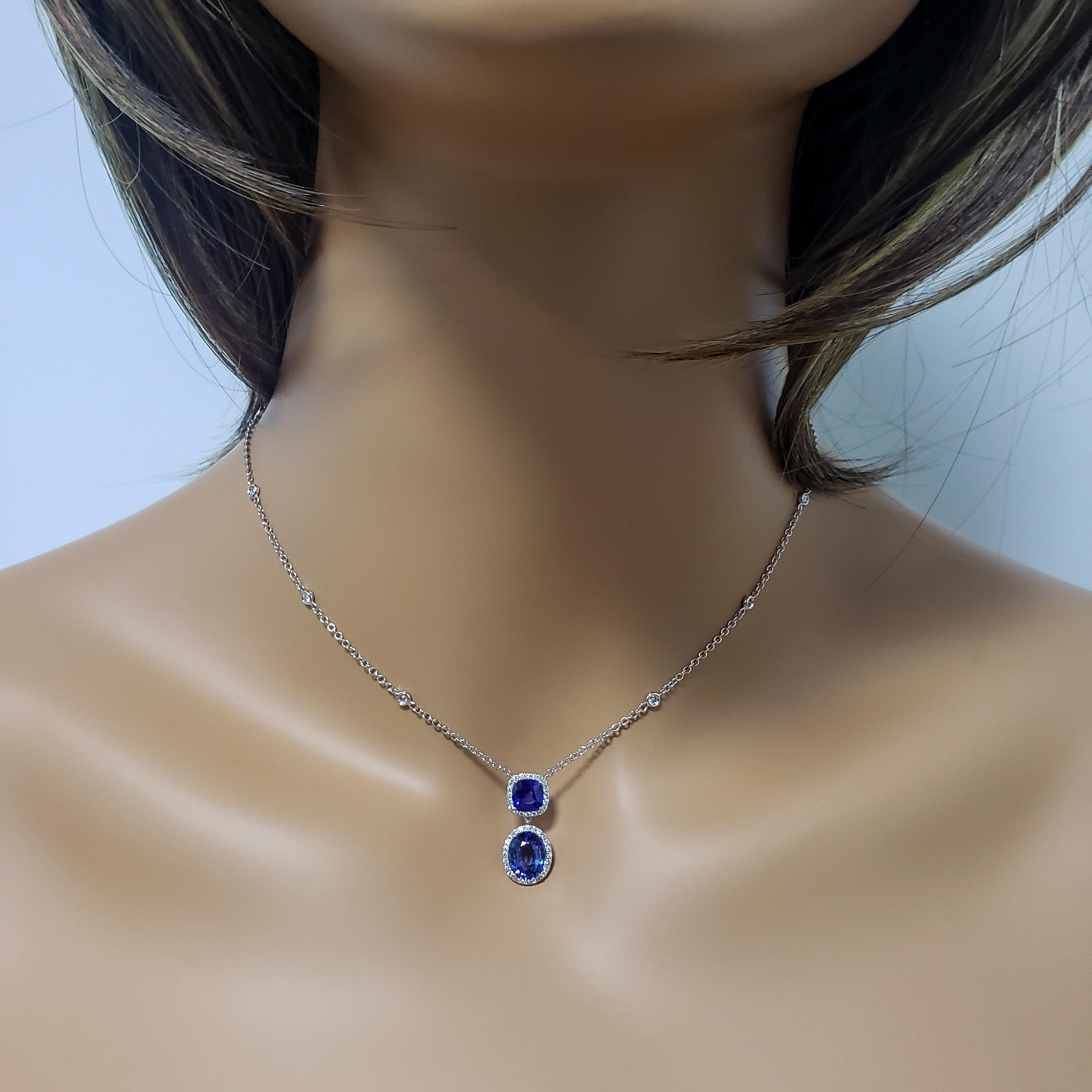 Contemporary Roman Malakov 3.39 Carat Blue Sapphire with Diamond Halo Drop Pendant Necklace For Sale