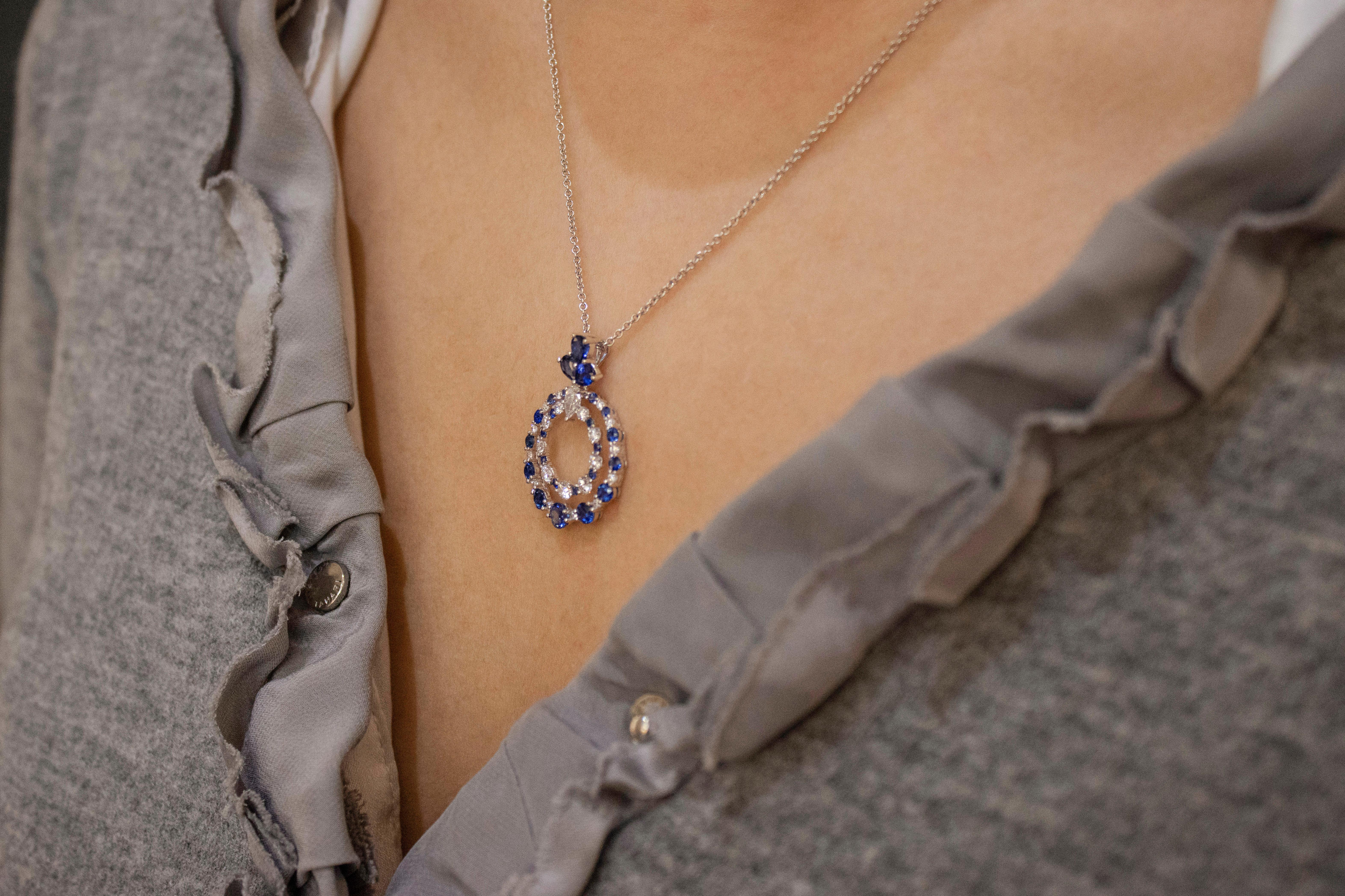 Roman Malakov, Blue Sapphire and Diamond Open-Work Circle Pendant Necklace In New Condition In New York, NY