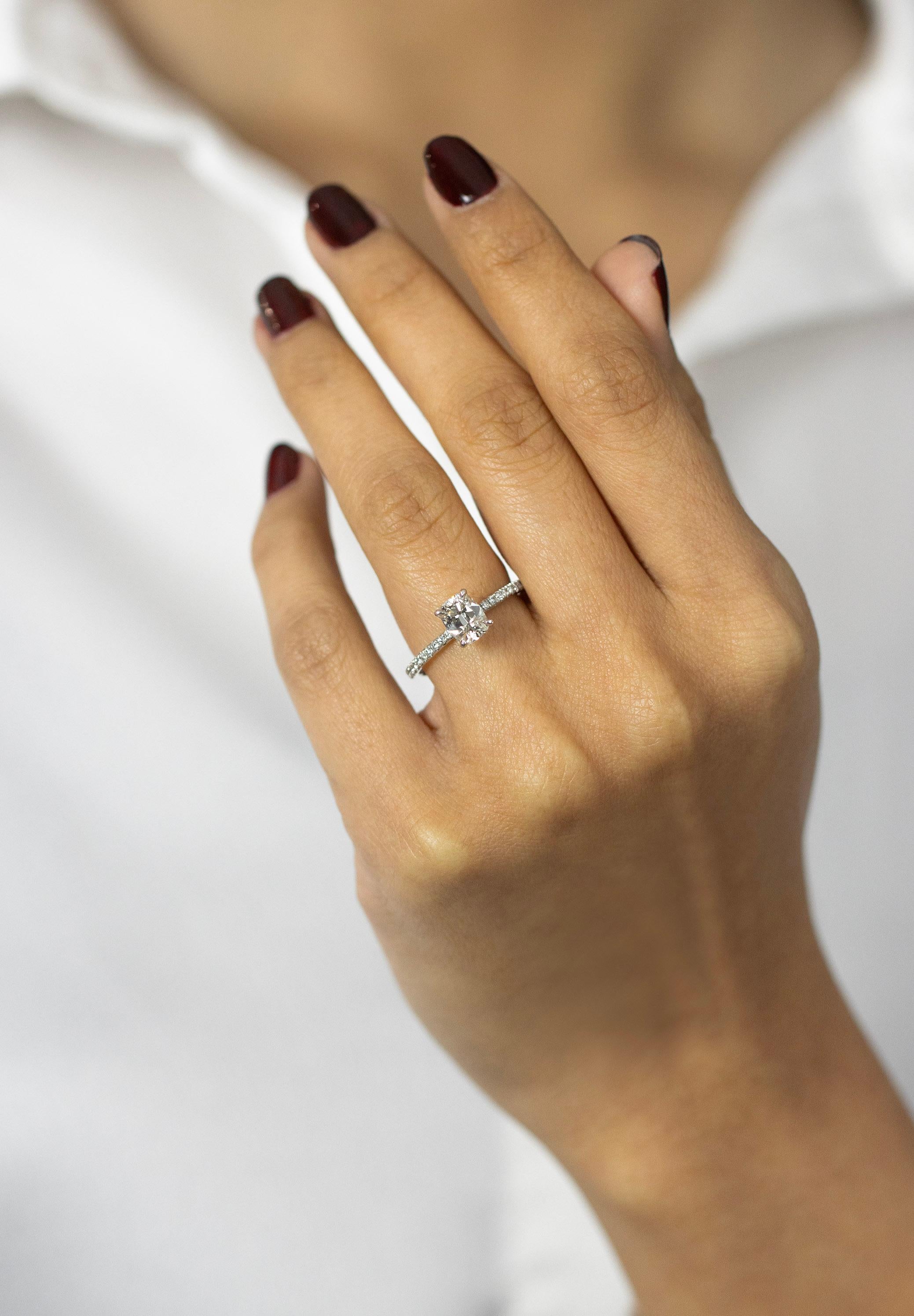 Roman Malakov EGL-zertifizierter Verlobungsring mit 1,10 Karat Diamant im Kissenschliff im Zustand „Neu“ im Angebot in New York, NY