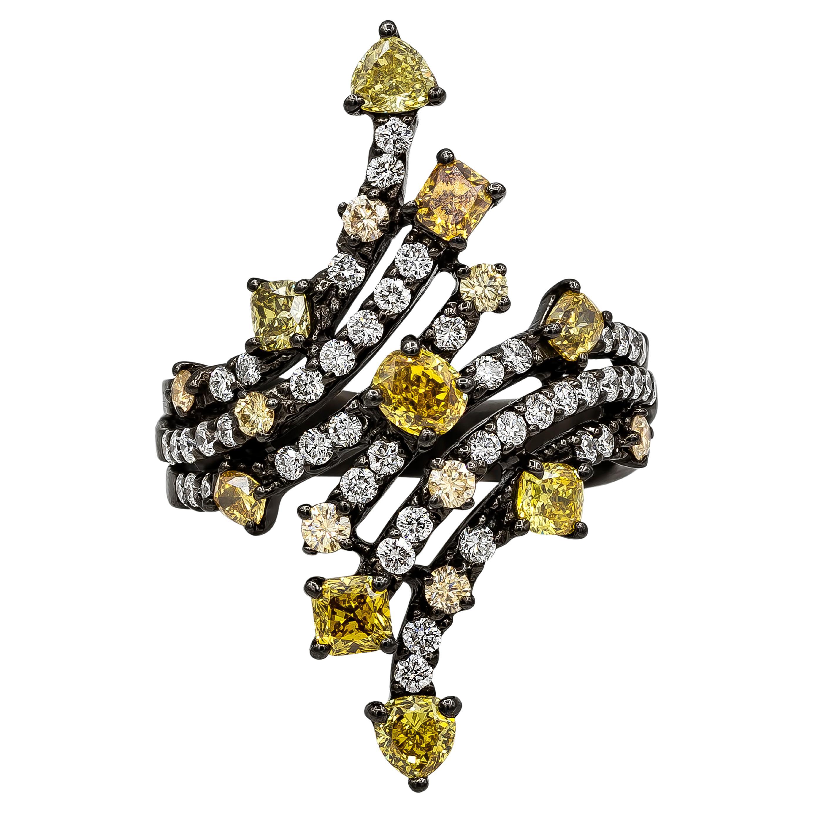 Roman Malakov Bague à la mode en diamants blancs et de couleur fantaisie de 2,33 carats au total
