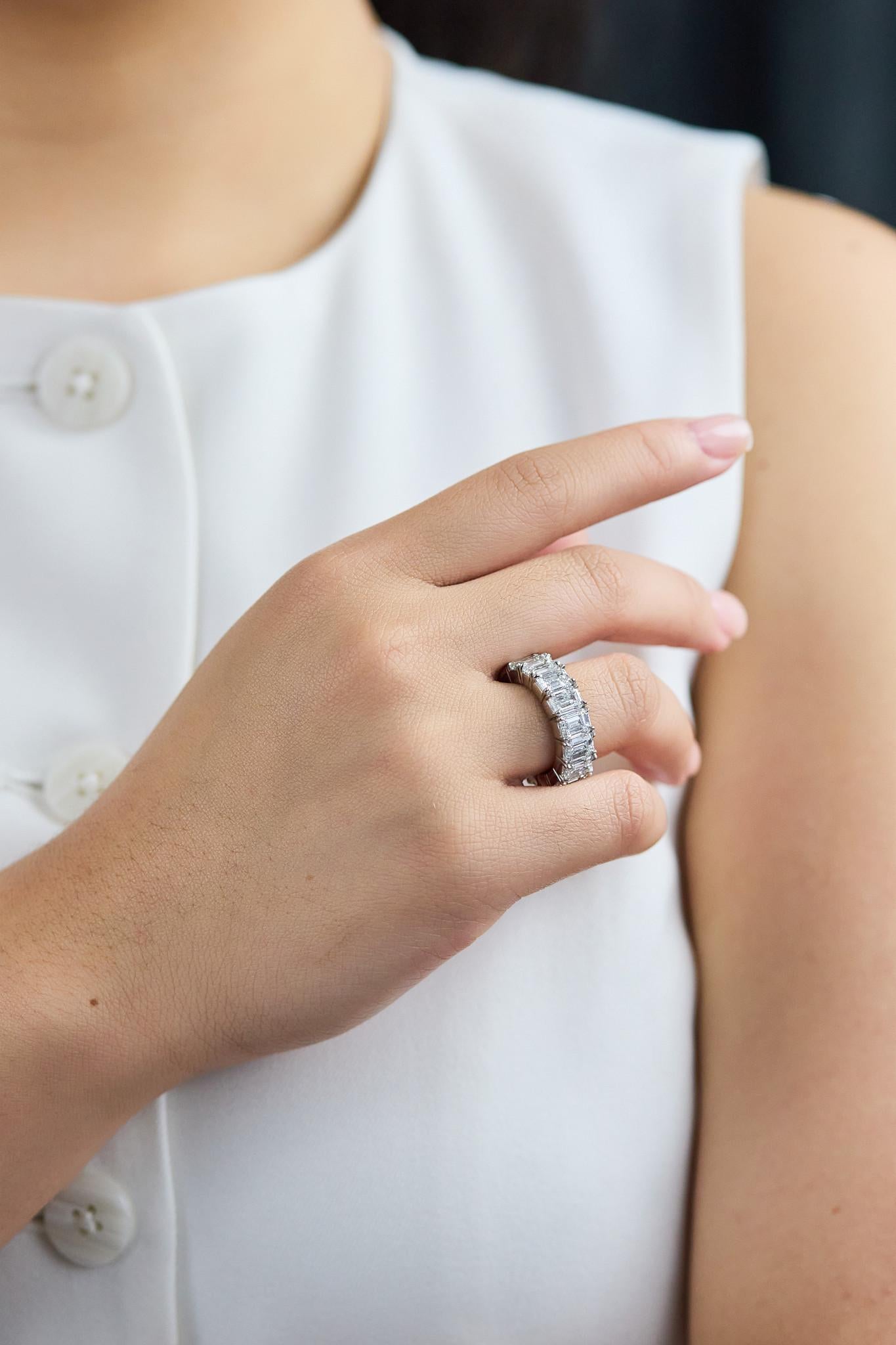 GIA 13,03 carati di diamante taglio smeraldo Anello a eternità espandibile In condizioni Nuovo in vendita a New York, NY