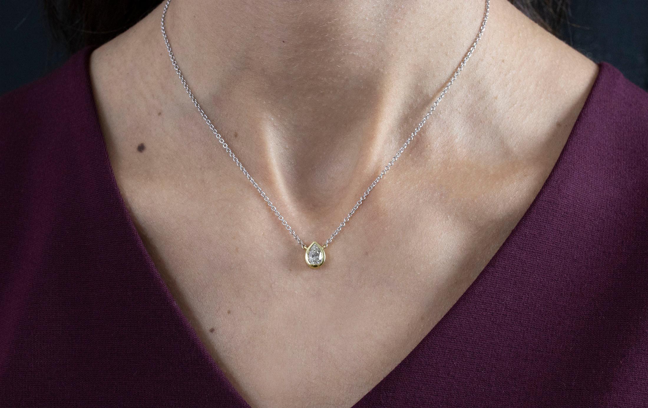Contemporary Roman Malakov GIA Certified 0.92 Carat Pear Shape Diamond Bezel Pendant Necklace For Sale
