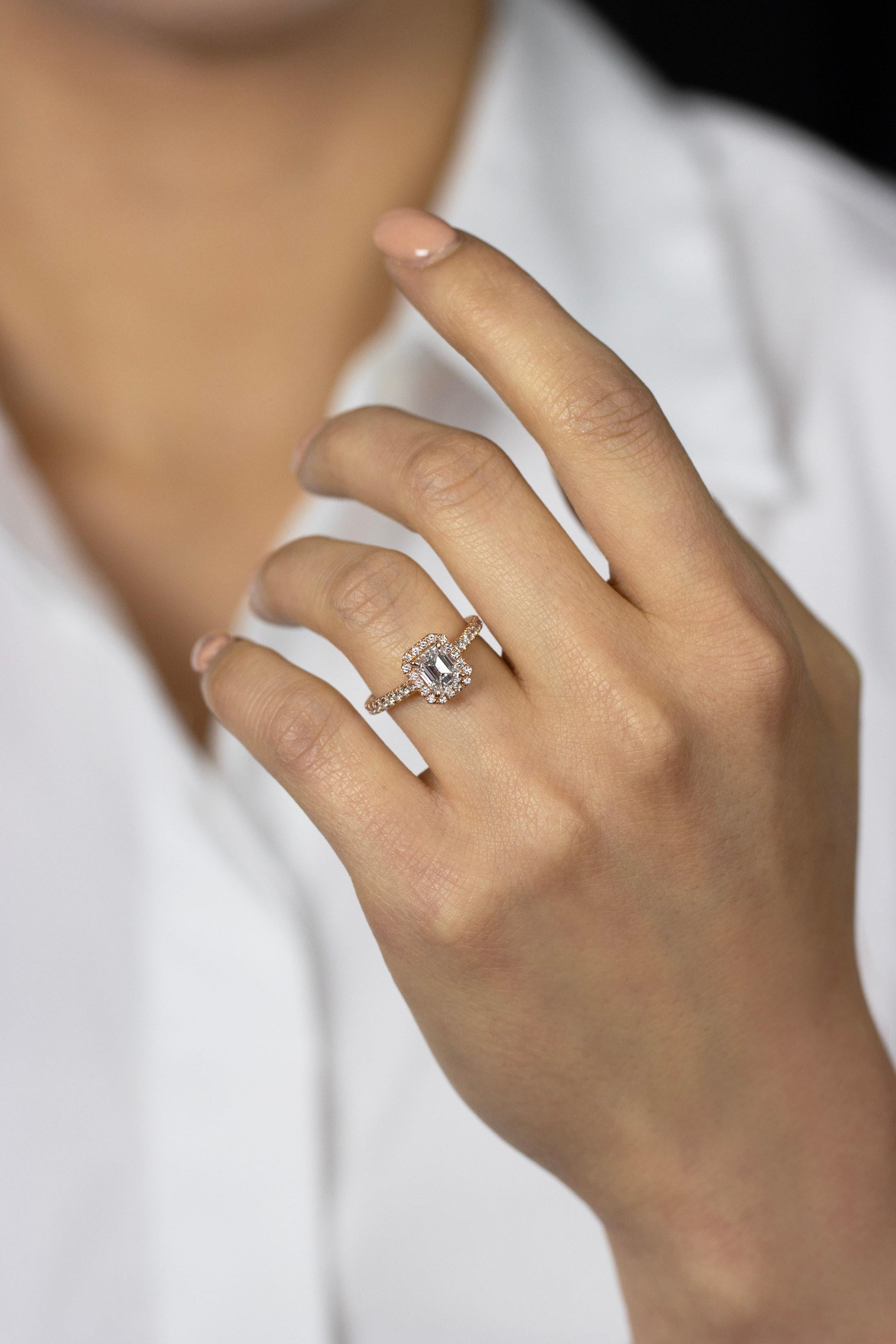 Women's Roman Malakov GIA Certified 1.01 Carats Emerald Cut Diamond Halo Engagement Ring For Sale