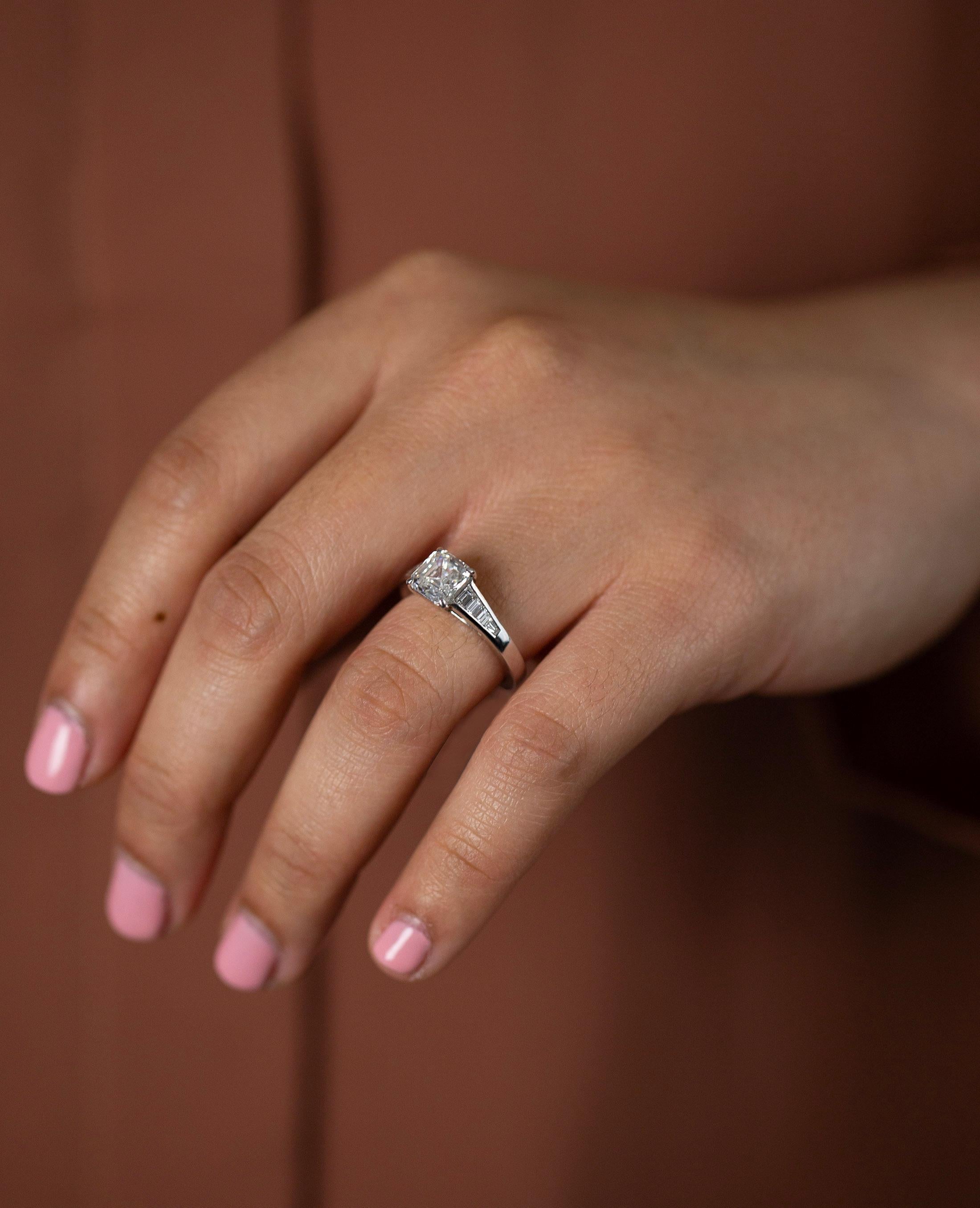 Roman Malakov GIA Certified 1.56 Carats Asscher Cut Diamond Engagement Ring For Sale 1