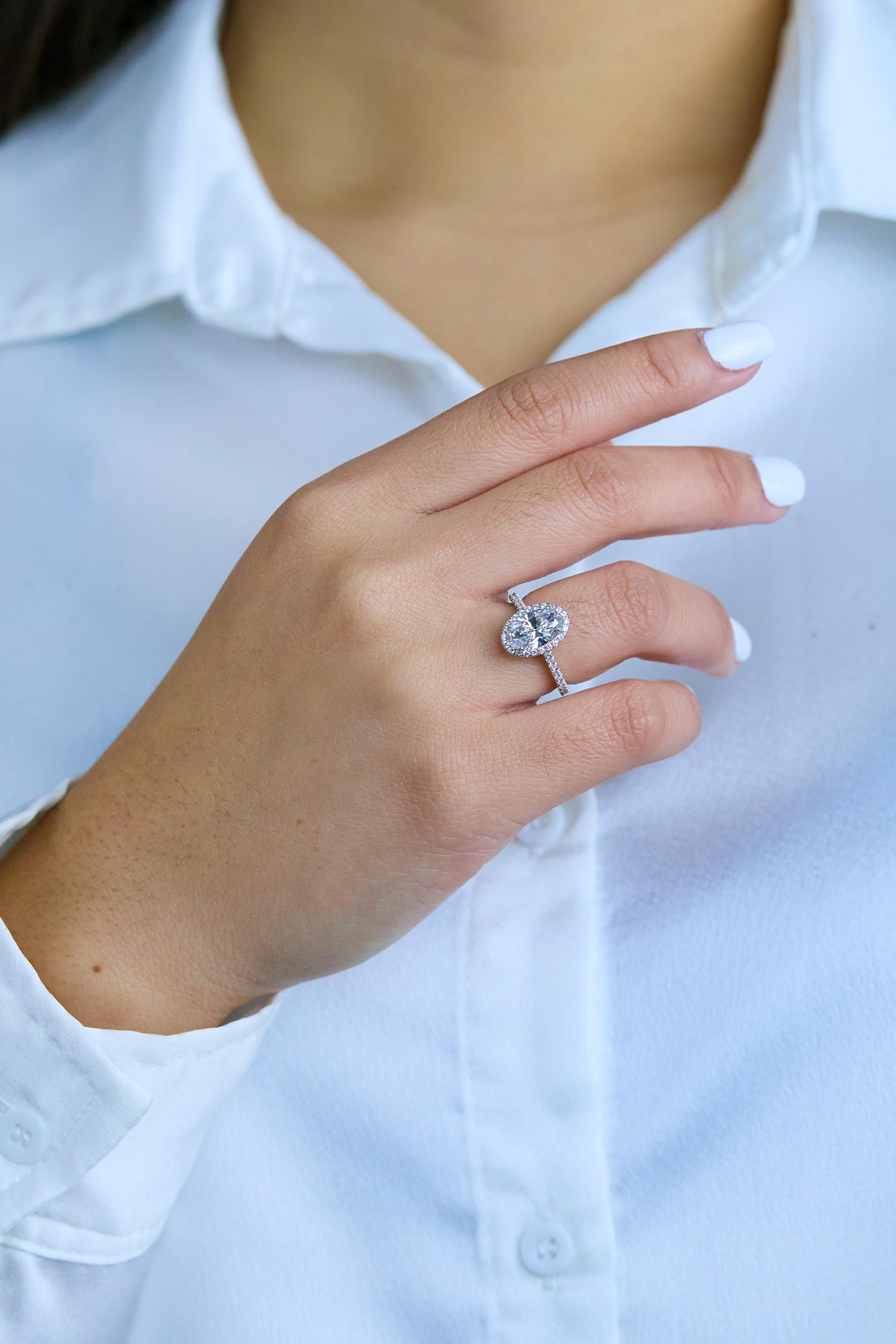 2.5 carat oval cut diamond ring