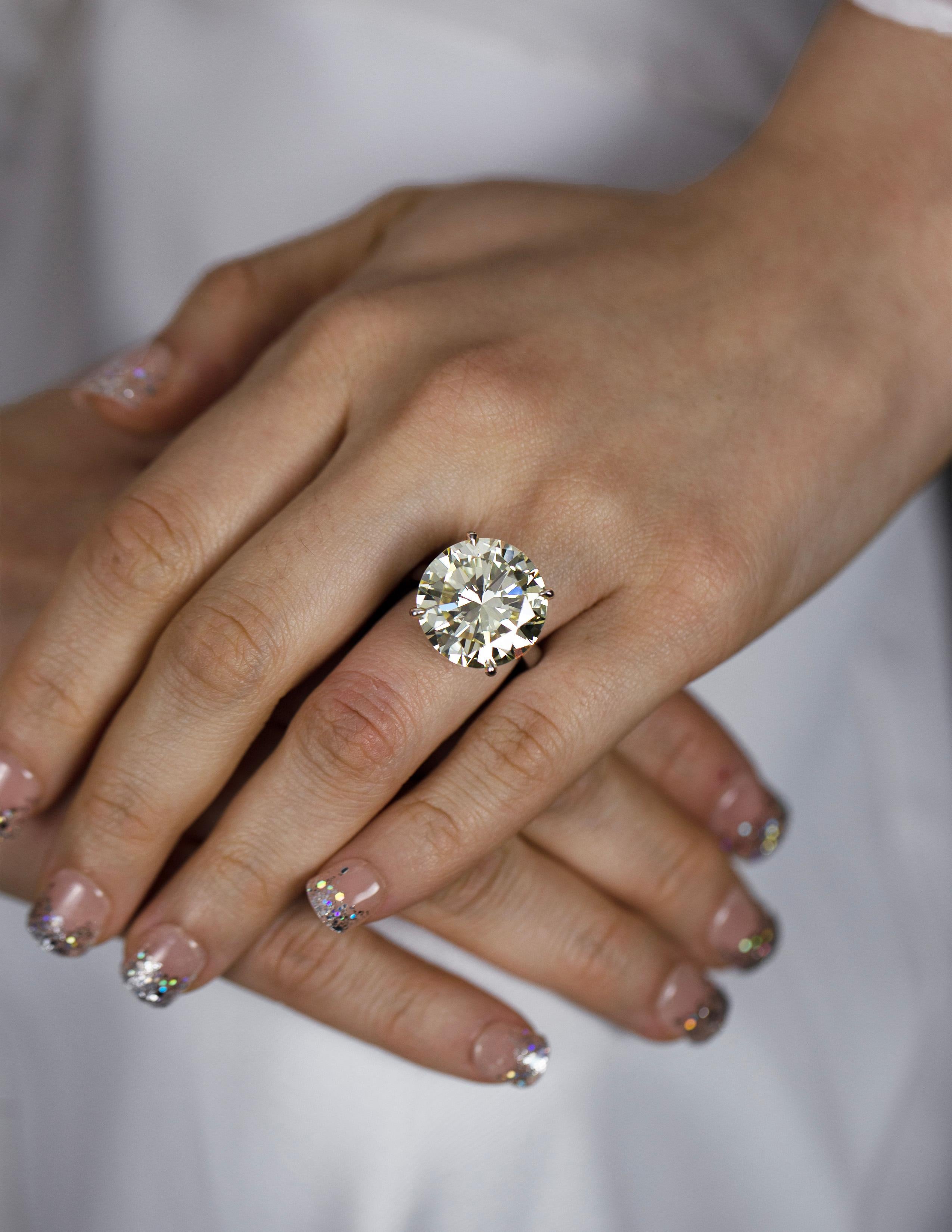 Roman Malakov Bague de fiançailles solitaire en diamants ronds de 19,07 carats certifiés GIA Pour femmes en vente