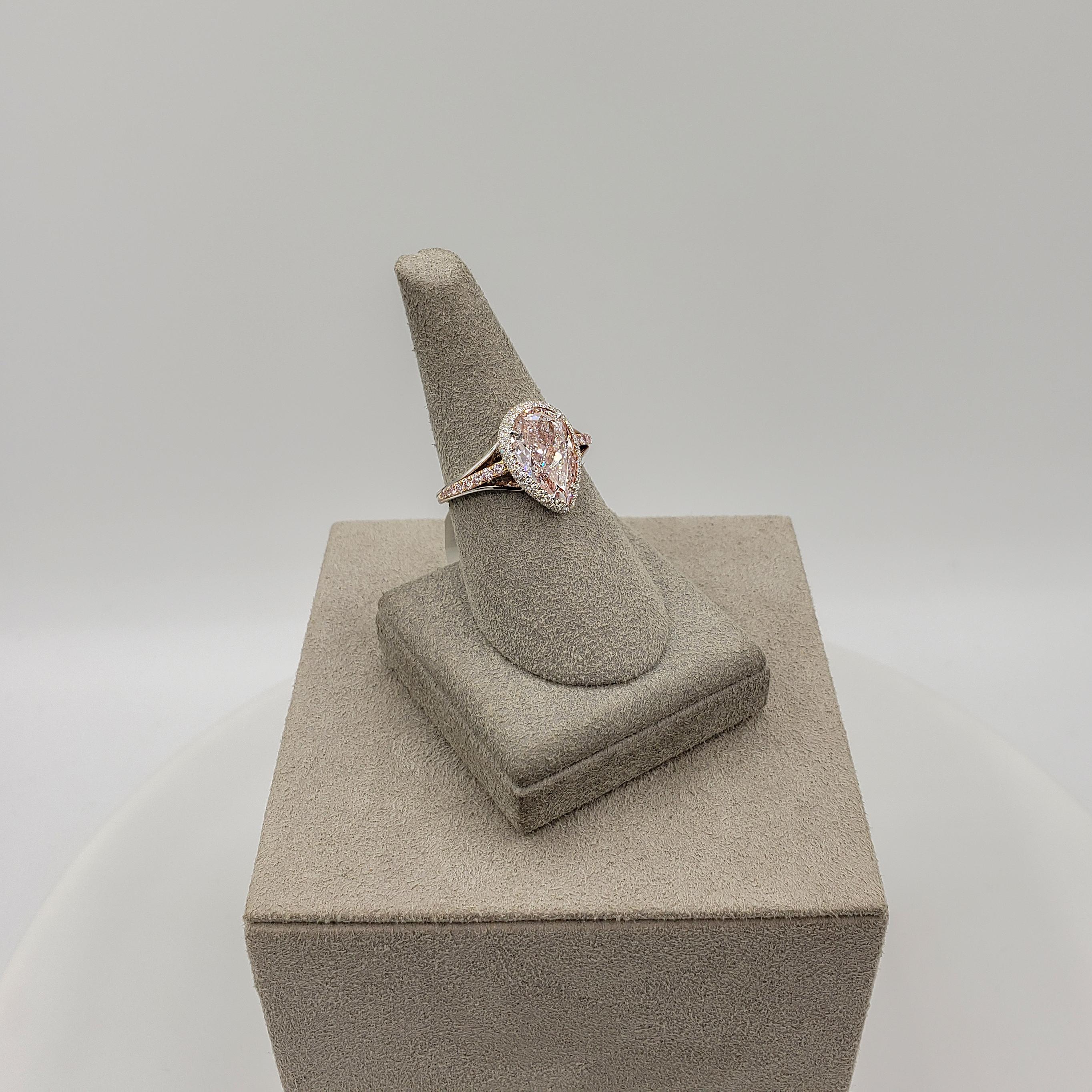 Roman Malakov GIA Certified 3.04 Carat Pear Shape Pink Diamond Halo Ring In New Condition In New York, NY