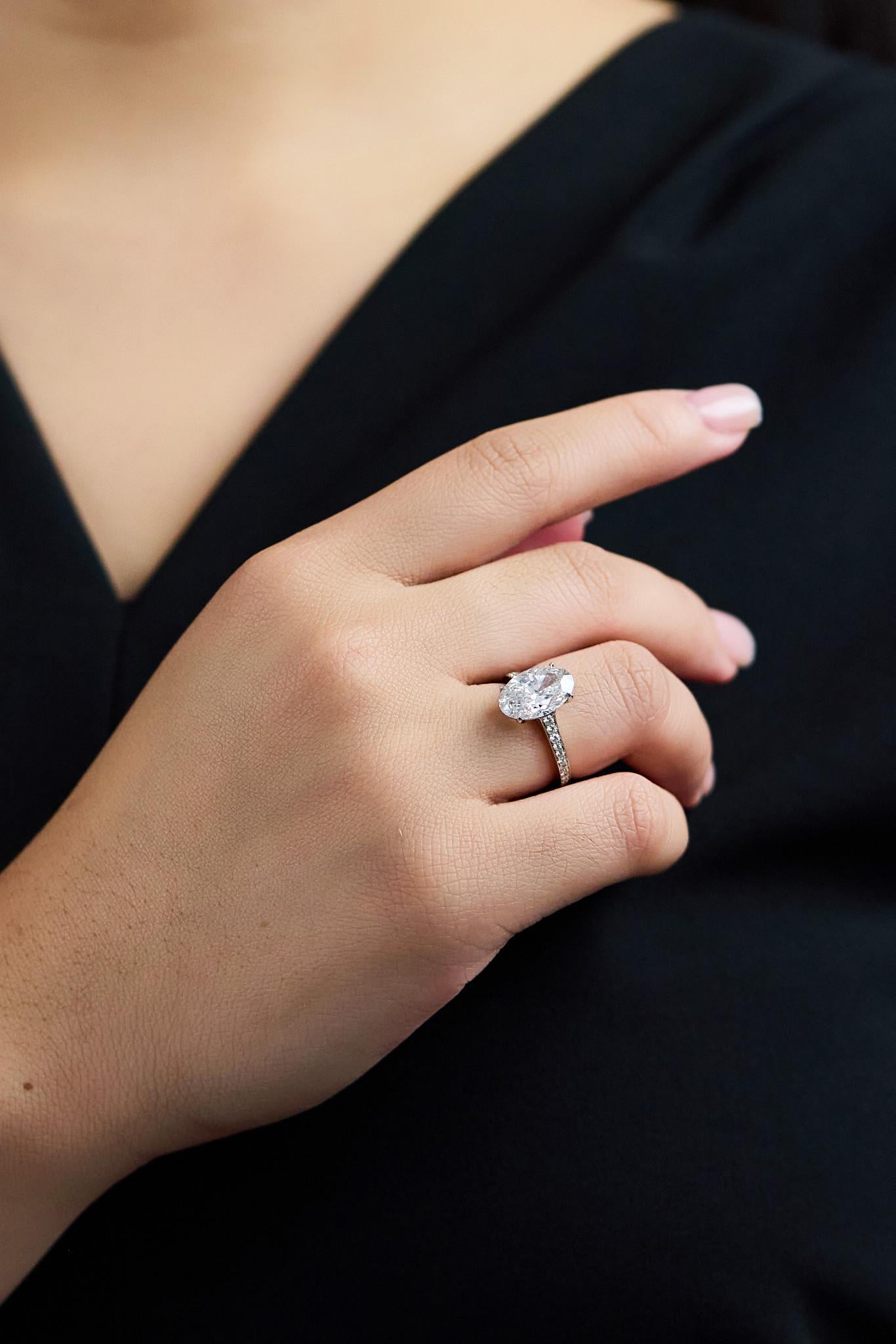 Roman Malakov Verlobungsring mit GIA-zertifiziertem 3.61 Karat Diamant im Ovalschliff (Zeitgenössisch) im Angebot