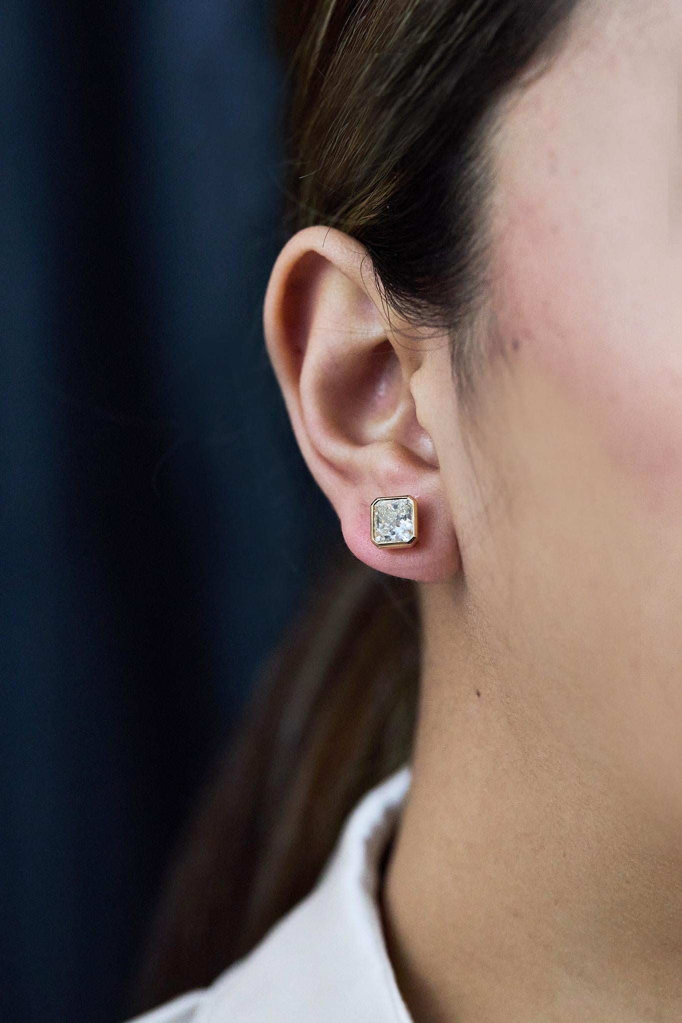 Roman Malakov Pendientes de diamantes de talla radiante de 4,04 quilates certificados por el GIA en Nuevo estado para la venta en New York, NY