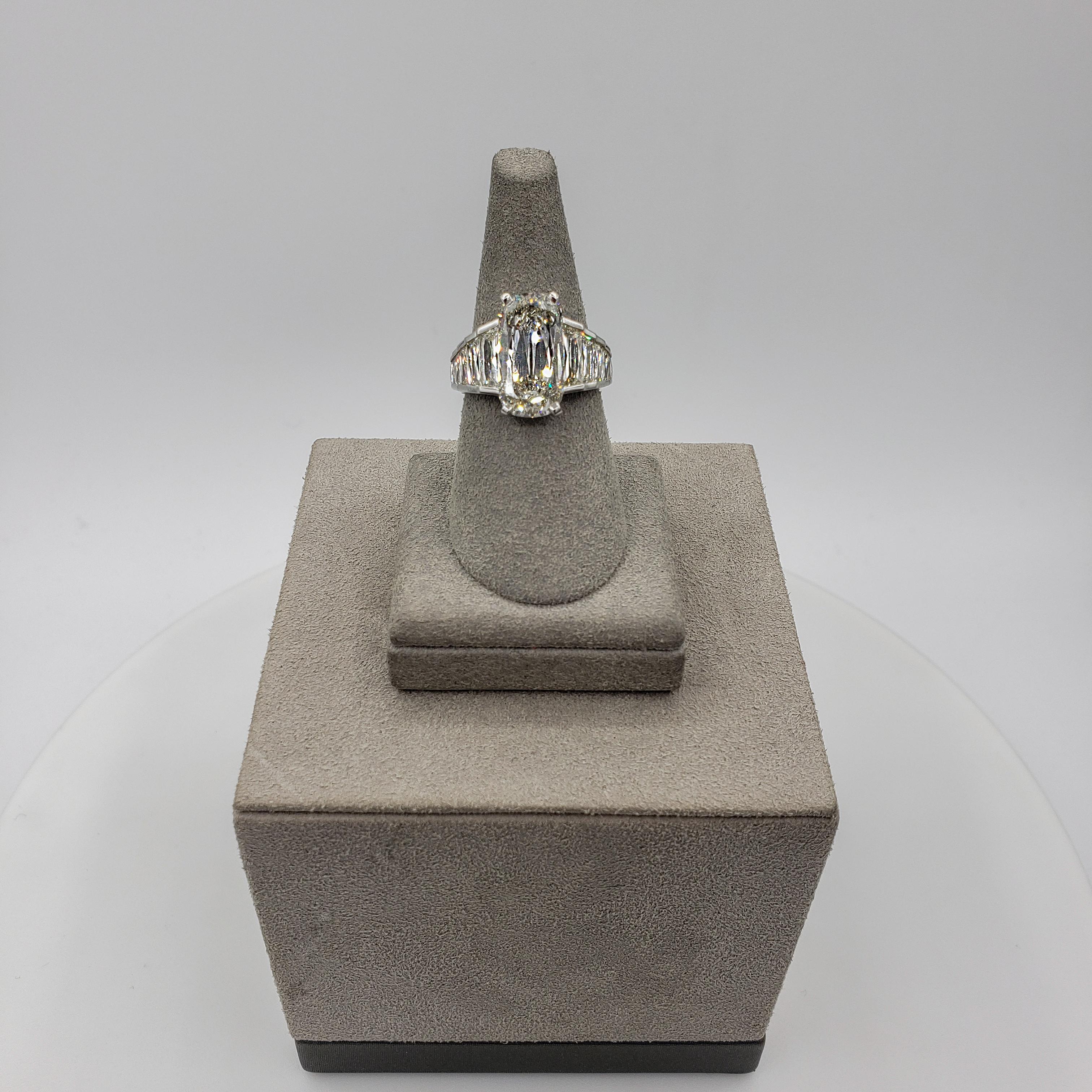 Roman Malakov GIA Certified 5.60 Carat Elongated Cushion Diamond Engagement Ring In New Condition For Sale In New York, NY