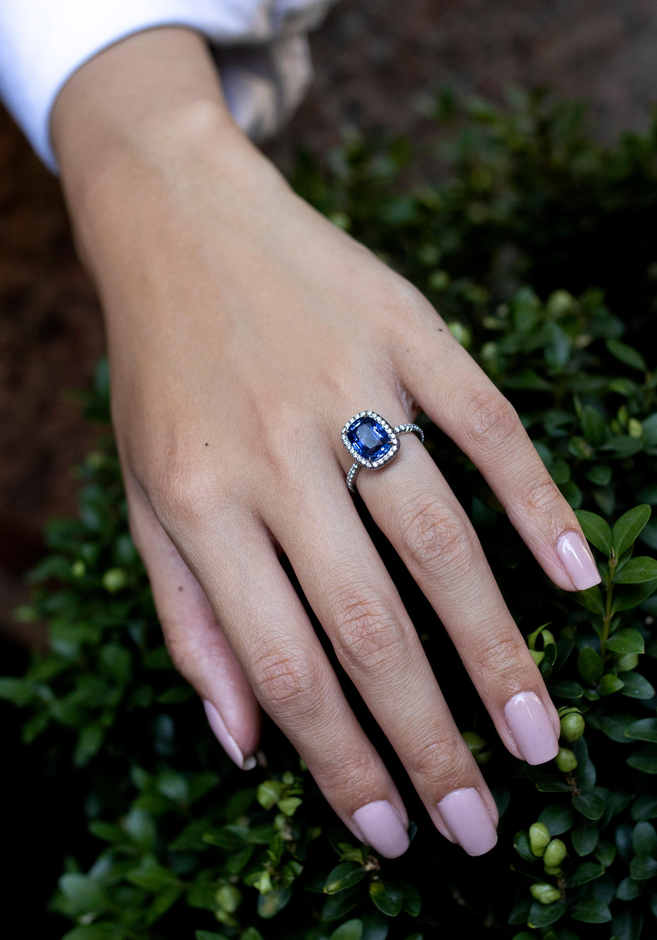 blue sapphire cushion cut engagement rings