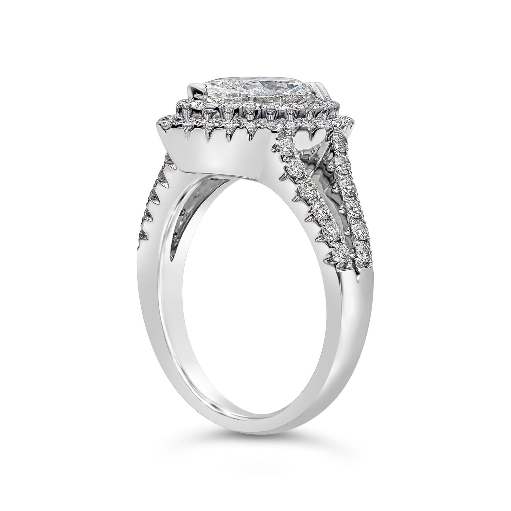 Contemporain Bague de fiançailles double halo en diamant poire certifié GIA 1,53 carats en vente