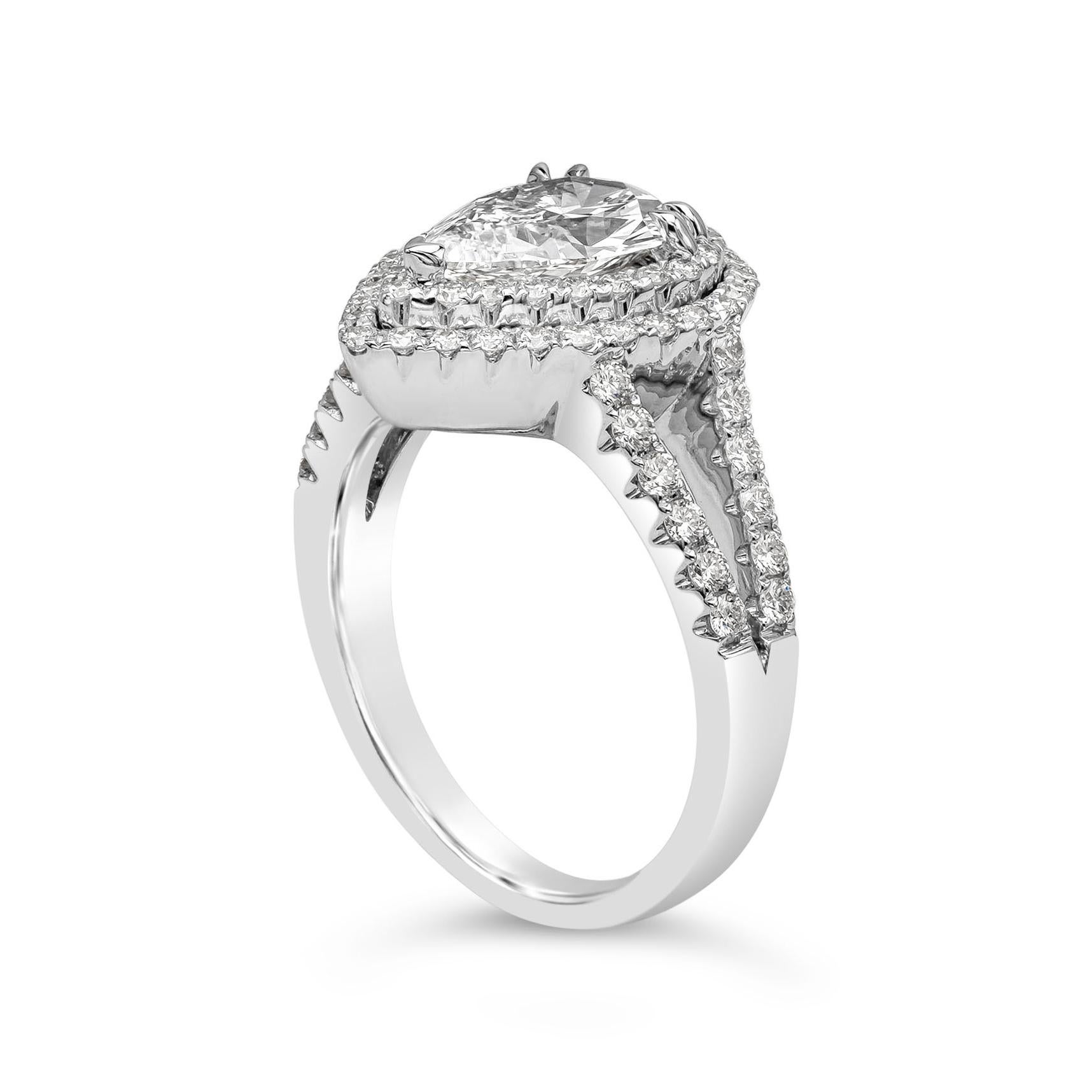 Taille poire Bague de fiançailles double halo en diamant poire certifié GIA 1,53 carats en vente