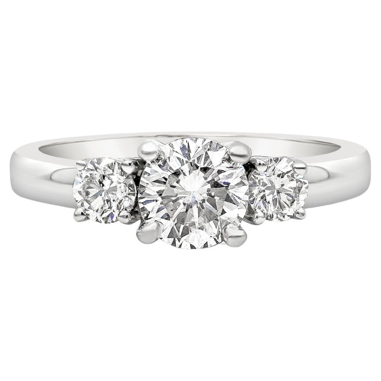 Best Engagement Rings for Small Hands - Roman Malakov