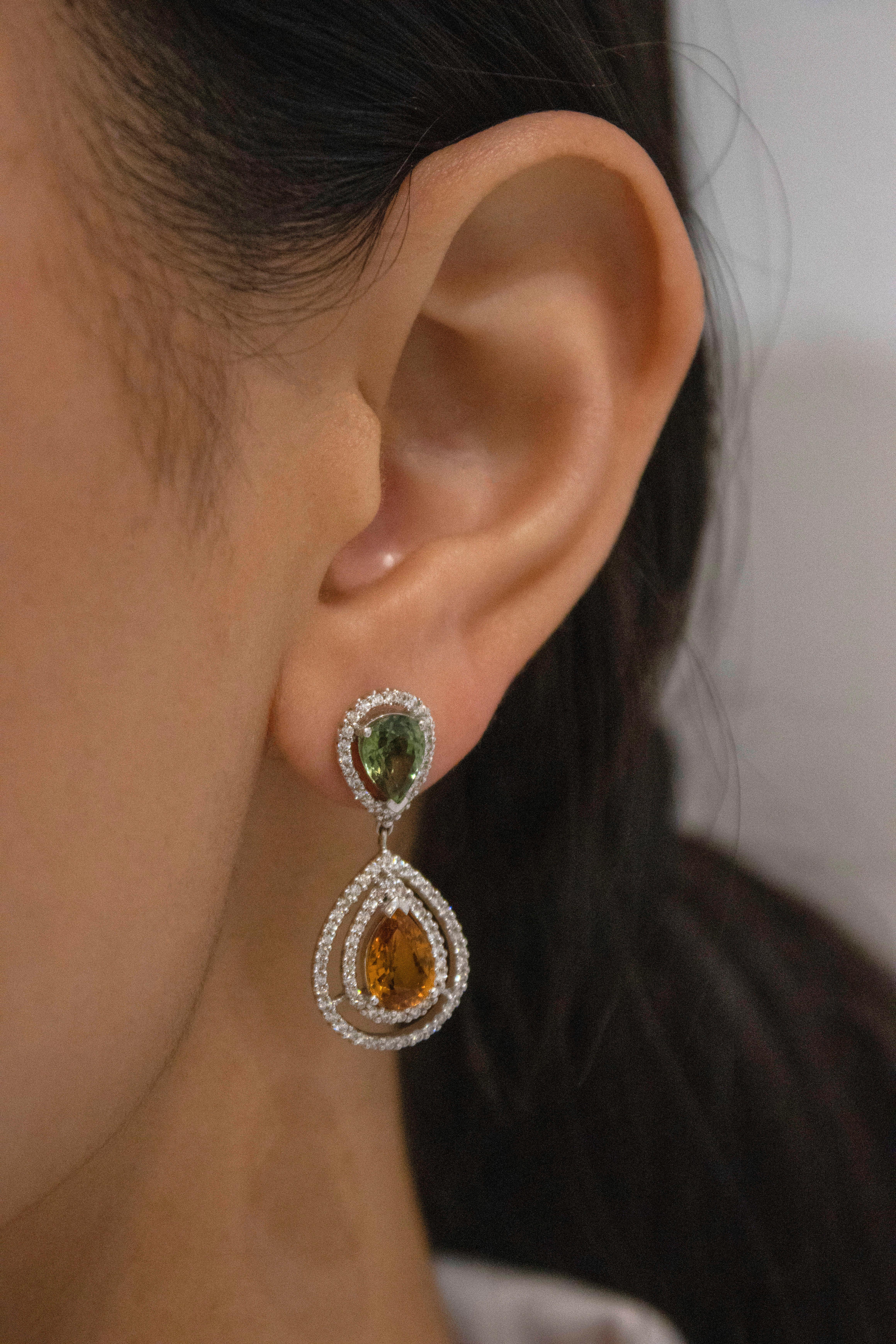 Contemporary Roman Malakov 6.15 Carats Pear Shape Sapphires and Diamonds Gemstone Earrings For Sale