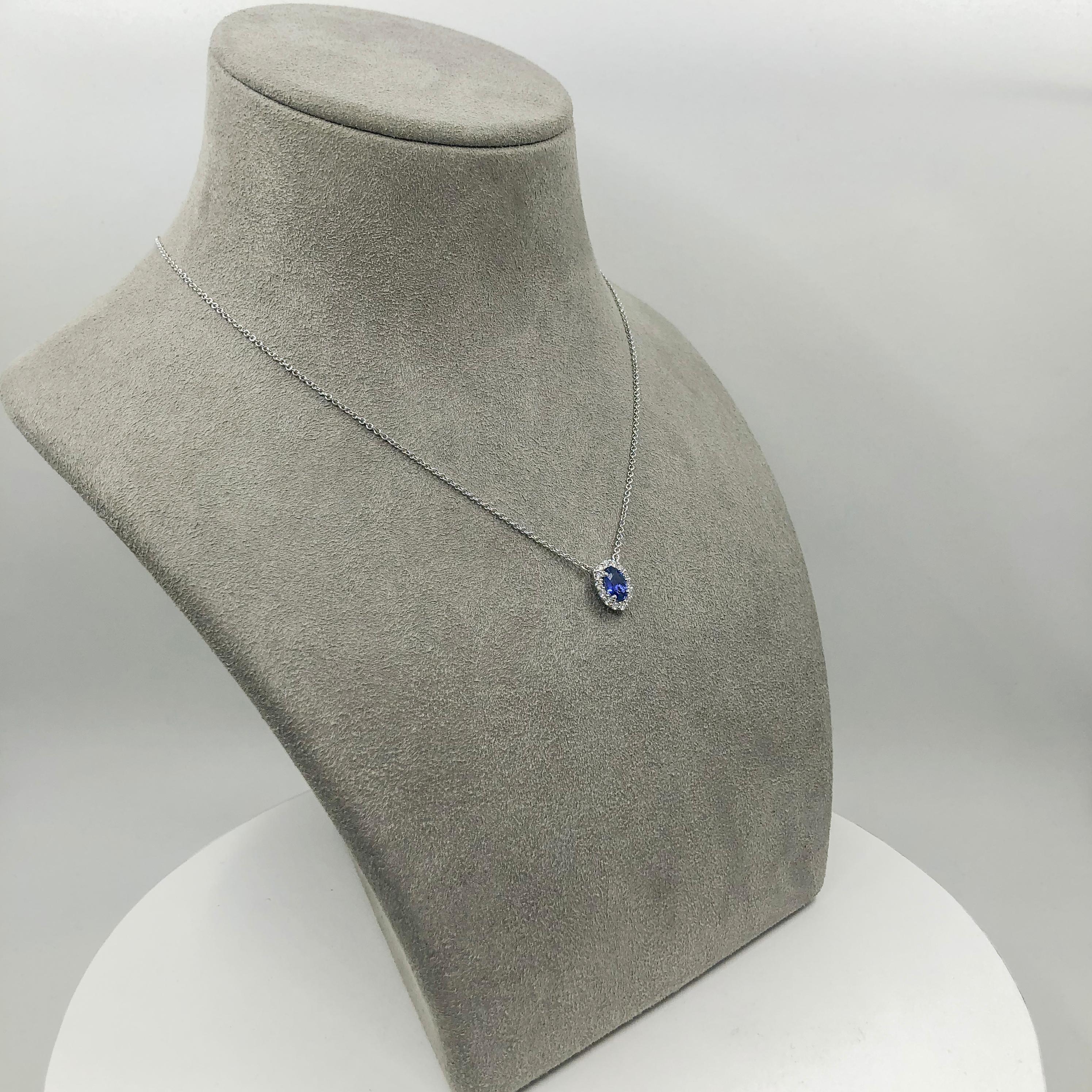 0.73 Carats Oval Cut Blue Sapphire and Diamond Halo Pendant Necklace  For Sale 1