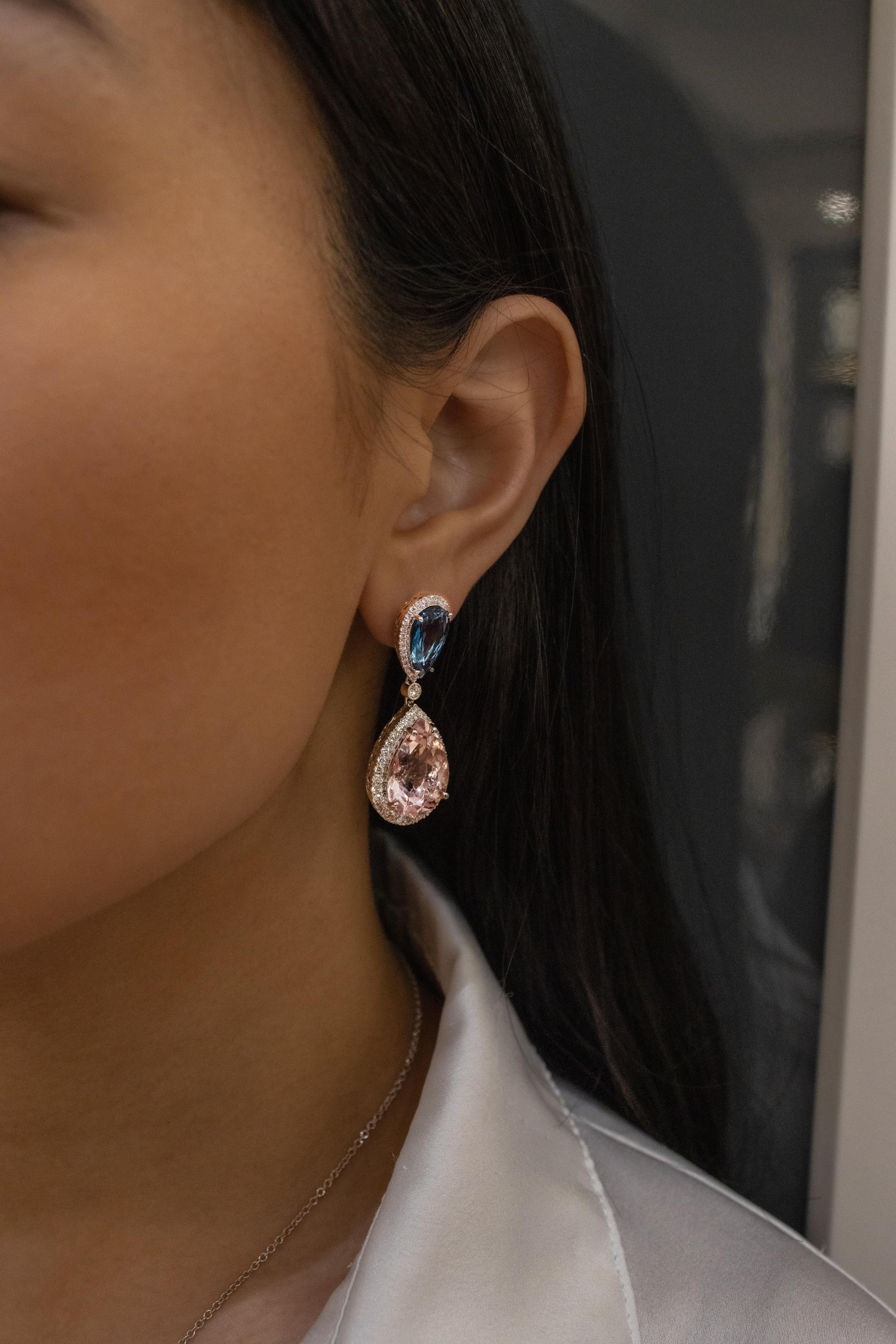 Roman Malakov, Ohrhänger aus rosa Morganit, Topas und Diamanten (Tropfenschliff)
