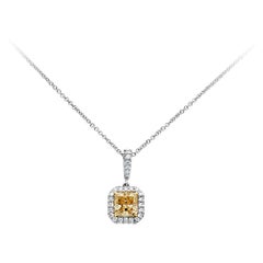 Roman Malakov, collier à pendentif halo de diamants jaunes taille radiant