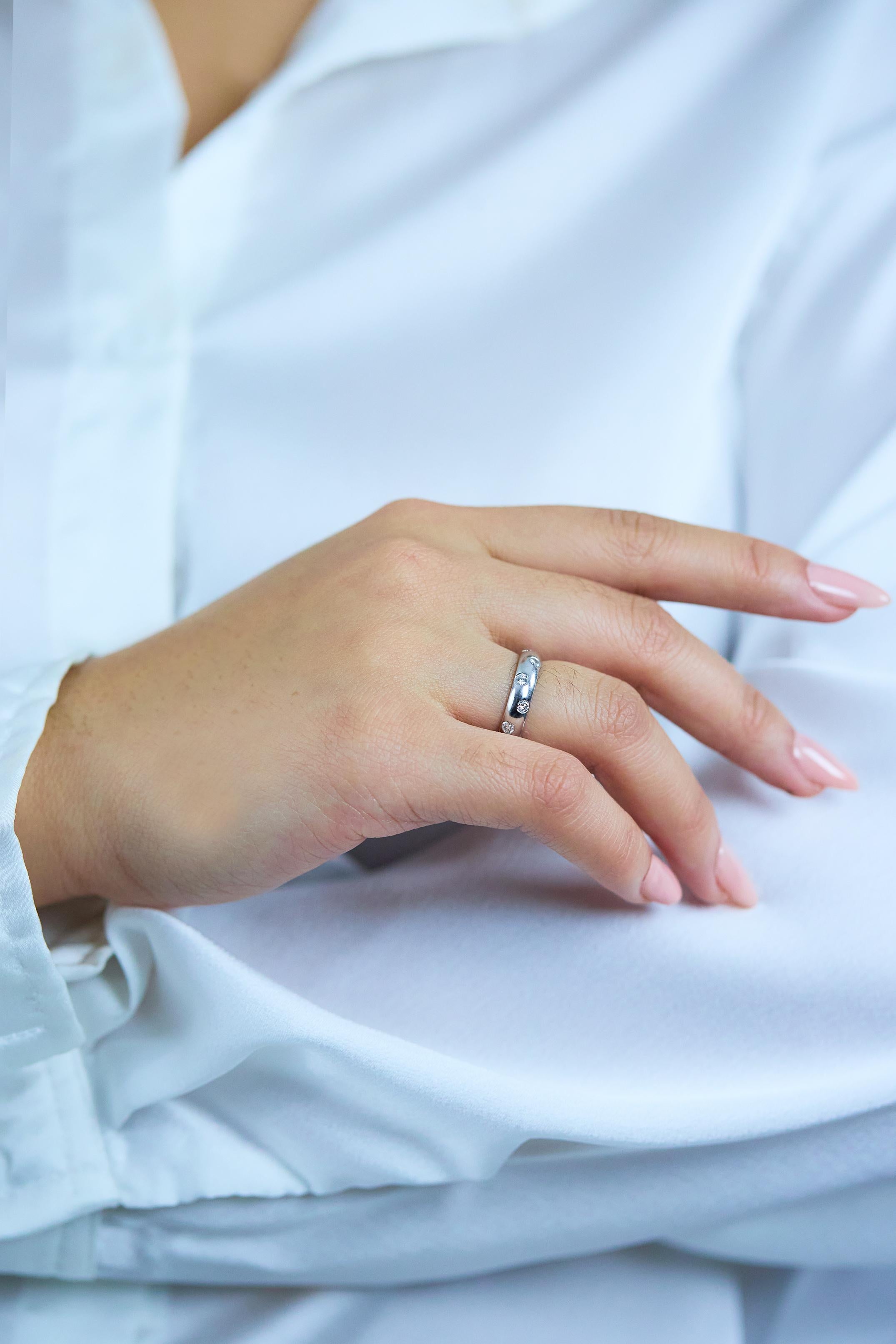 Modern Roman Malakov, Round Diamond Etiole Band Ring in Platinum For Sale