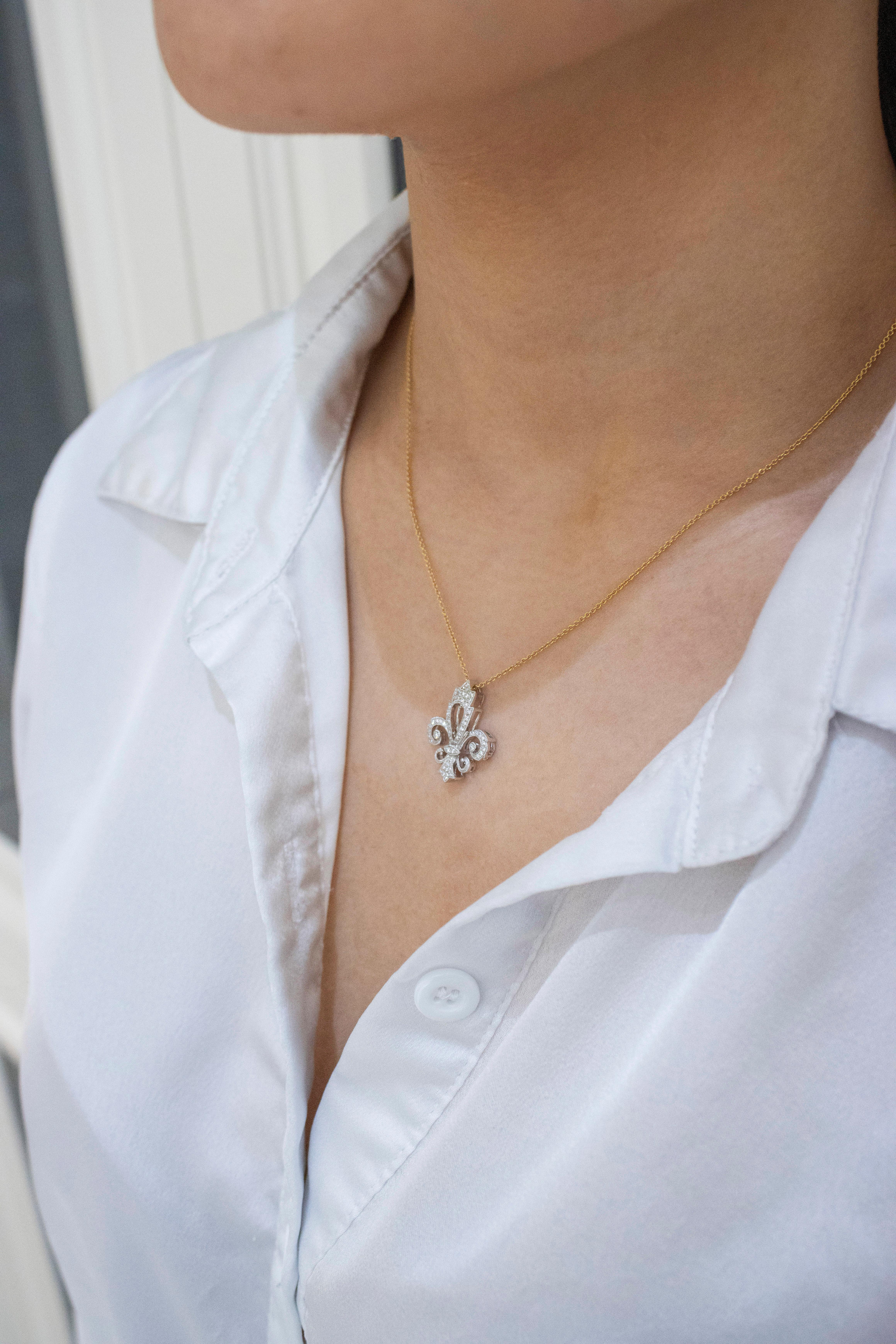 Contemporary Roman Malakov Round Diamond Fleur-de-Lis Pendant Necklace