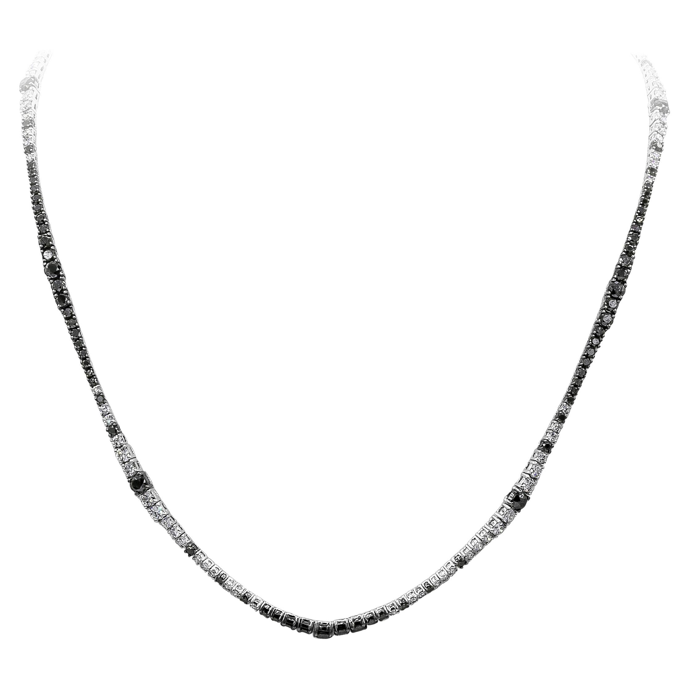 22.54 Carats Total White and Black Round Diamond Riviera Tennis Necklace