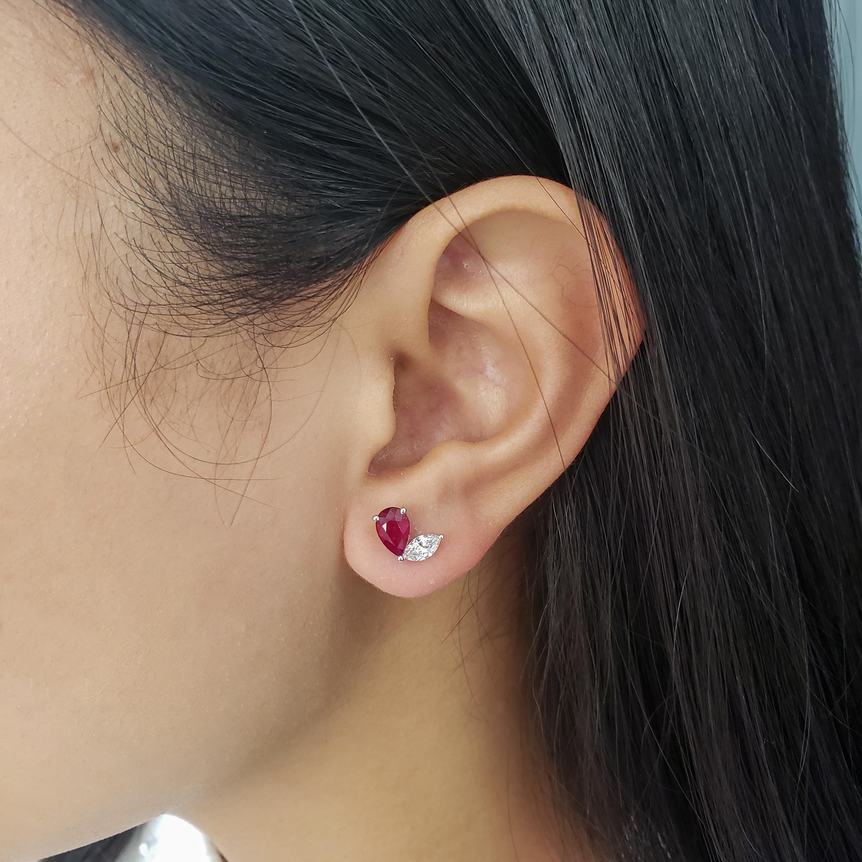 Roman Malakov Ruby and Diamond Stud Earrings In New Condition For Sale In New York, NY