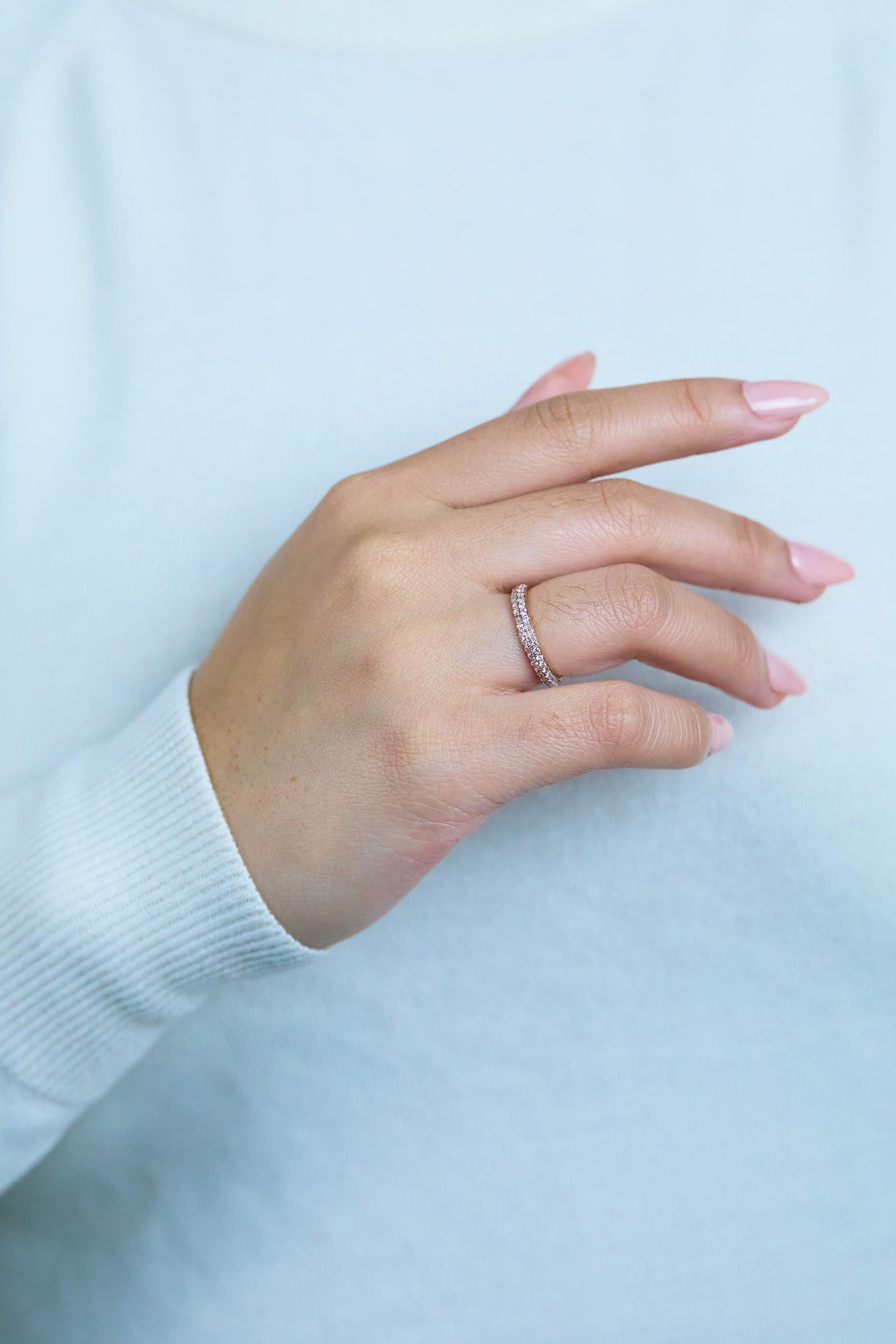 rose gold diamond wedding band