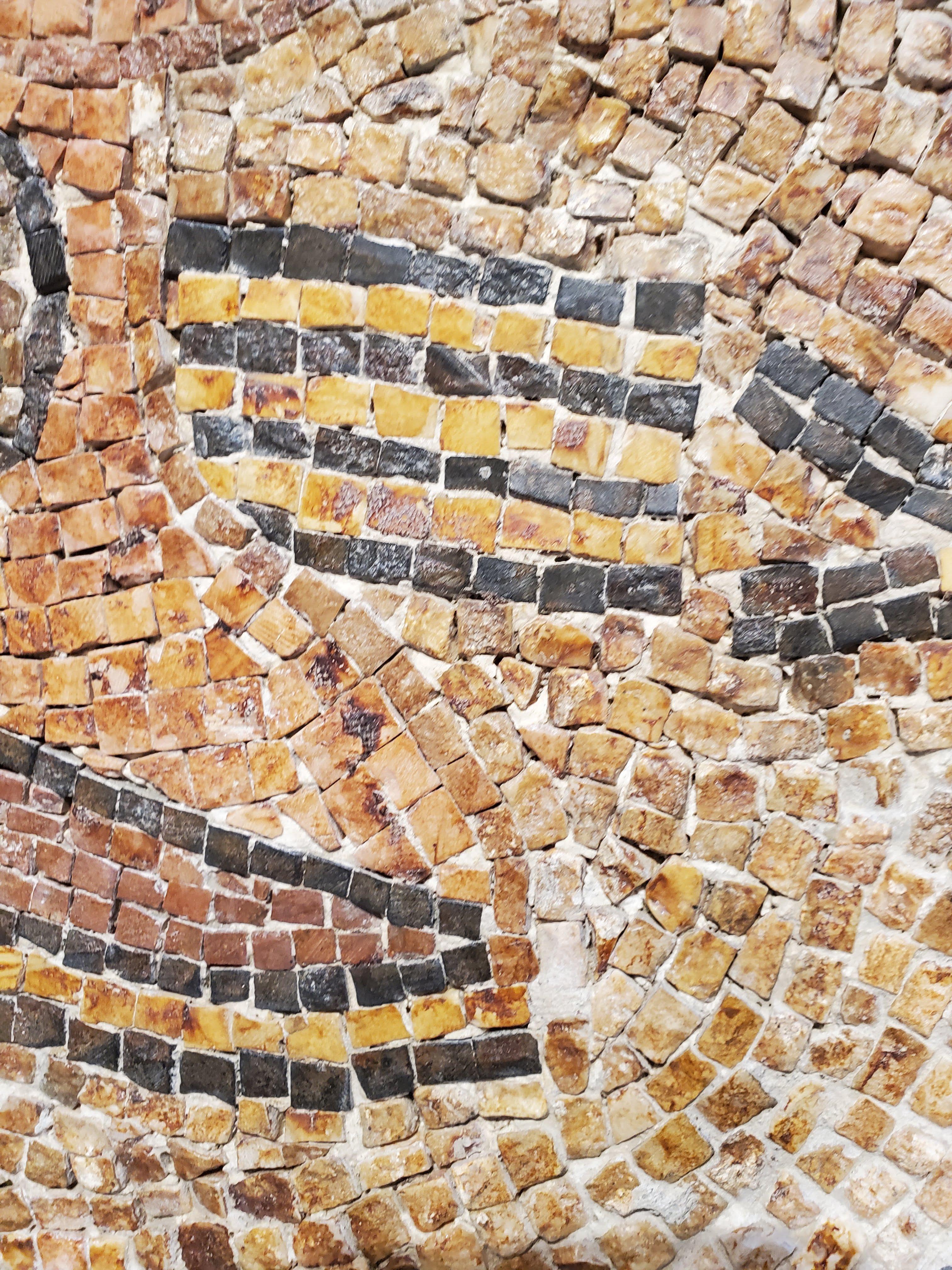 Roman Micro-Mosaic Portrait of a Warrior Woman in Concrete siglo XVIII y antes en venta