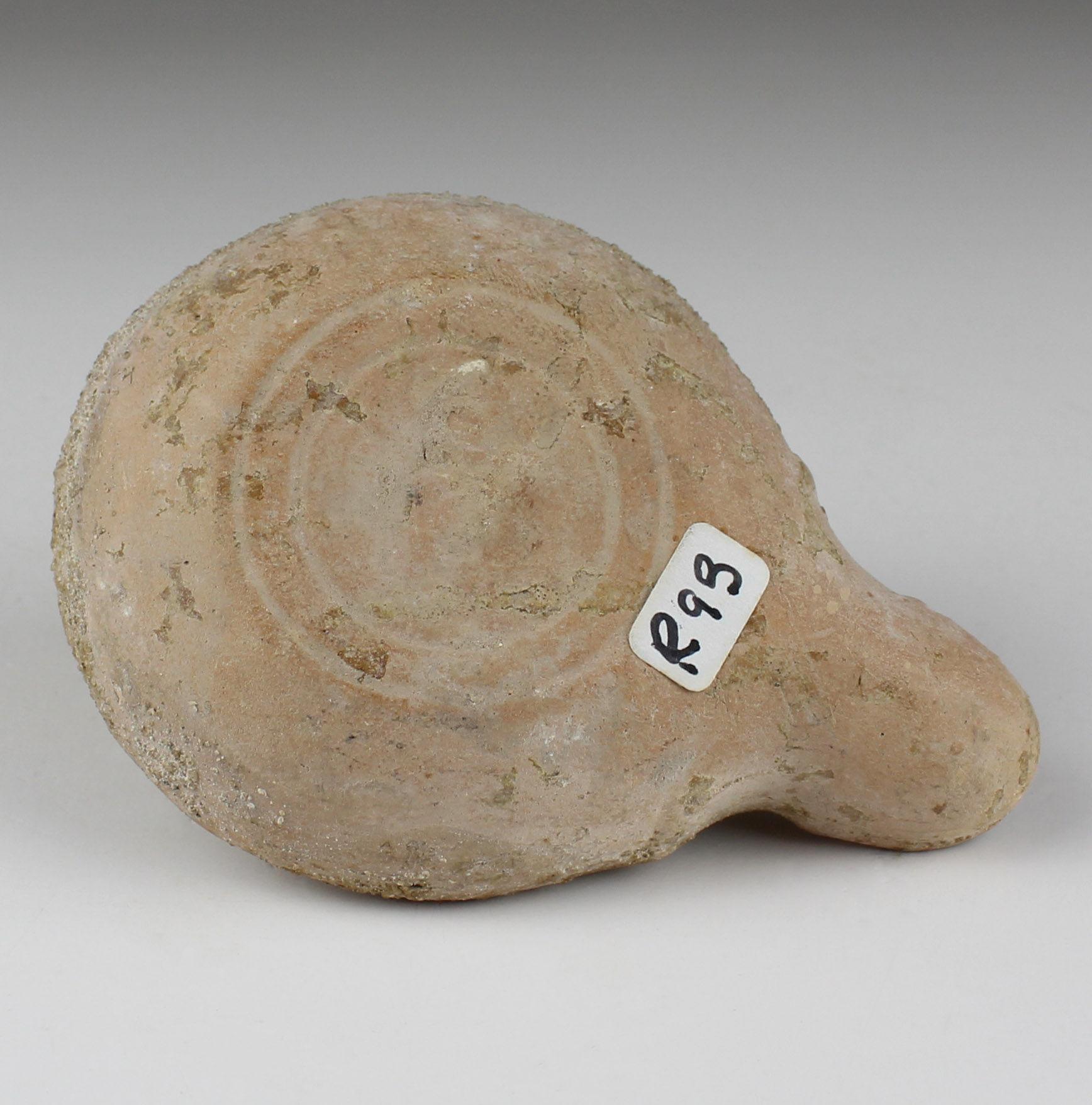 Classical Roman Roman oil lamp with leaves and fruit For Sale
