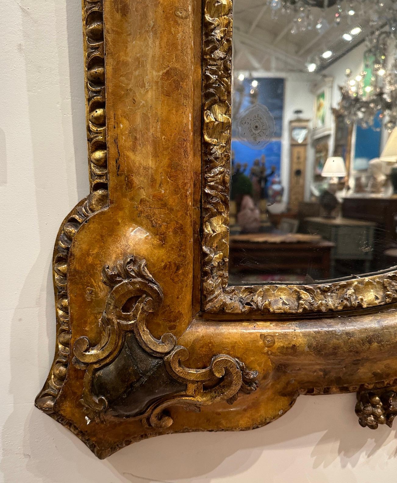 XIXe siècle Miroir romain peint et doré en vente