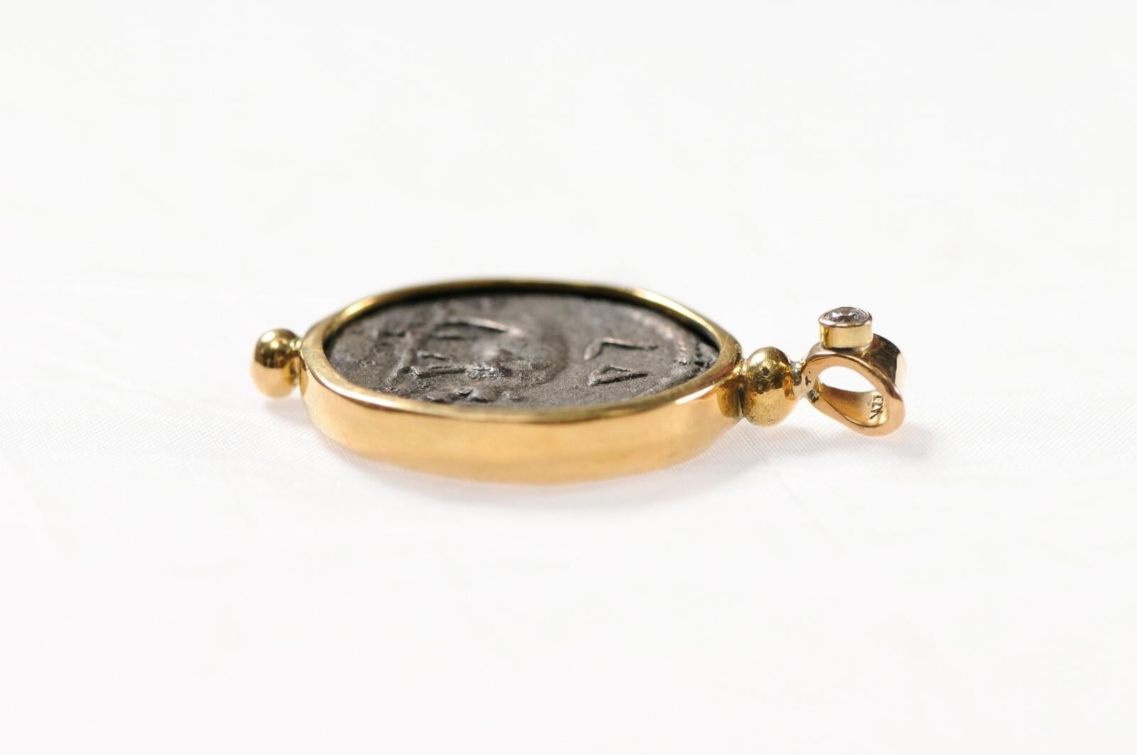 Colgante Hipopótamo de la Provincia Romana, oro de 22 quilates en Excelente estado para la venta en Atlanta, GA