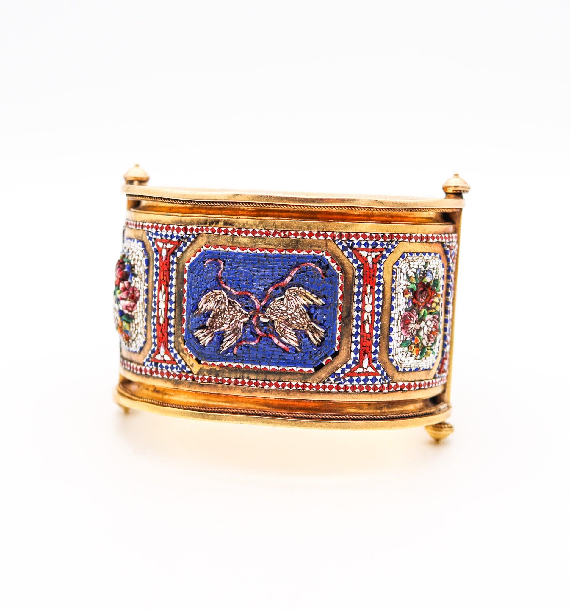 Taglio misto ROMAN REVIVAL 1880 Bracciale a micro mosaico in oro giallo massiccio 19Kt in vendita