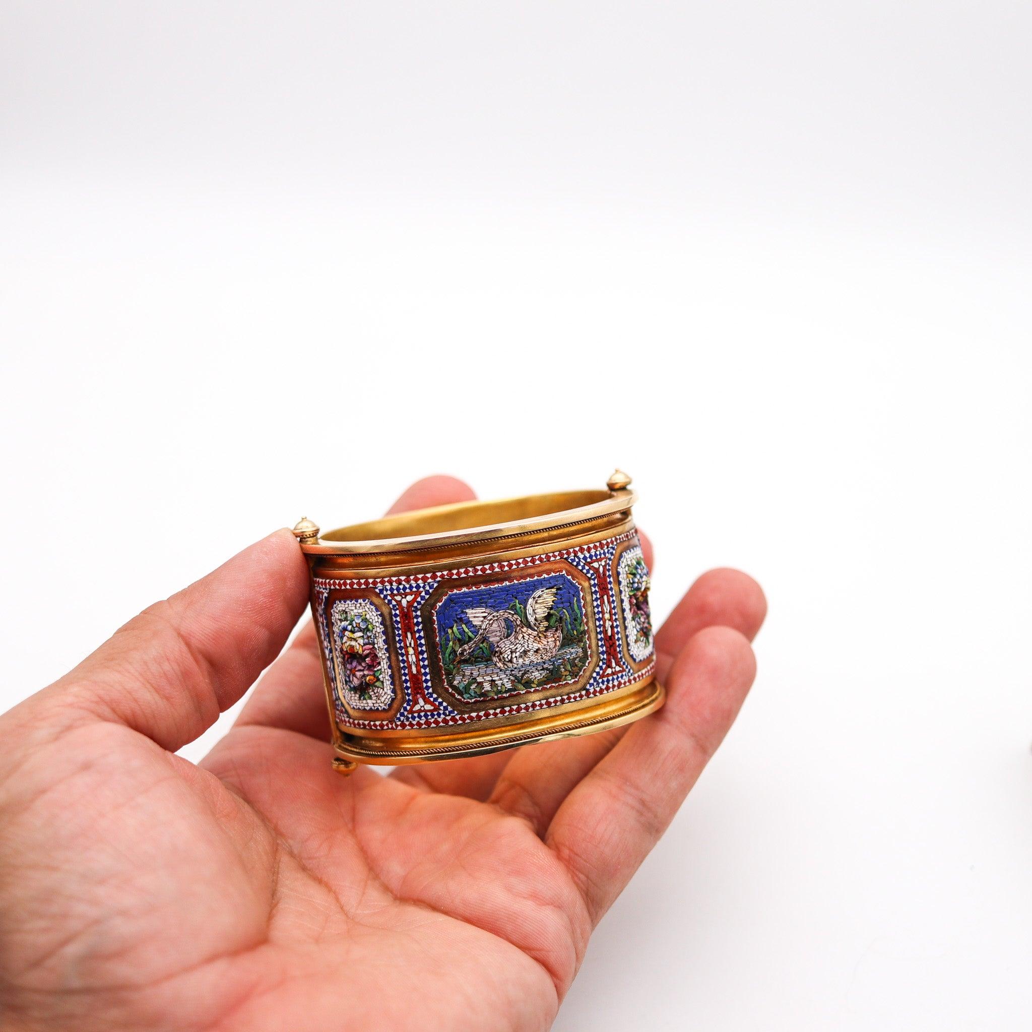 Donna ROMAN REVIVAL 1880 Bracciale a micro mosaico in oro giallo massiccio 19Kt in vendita