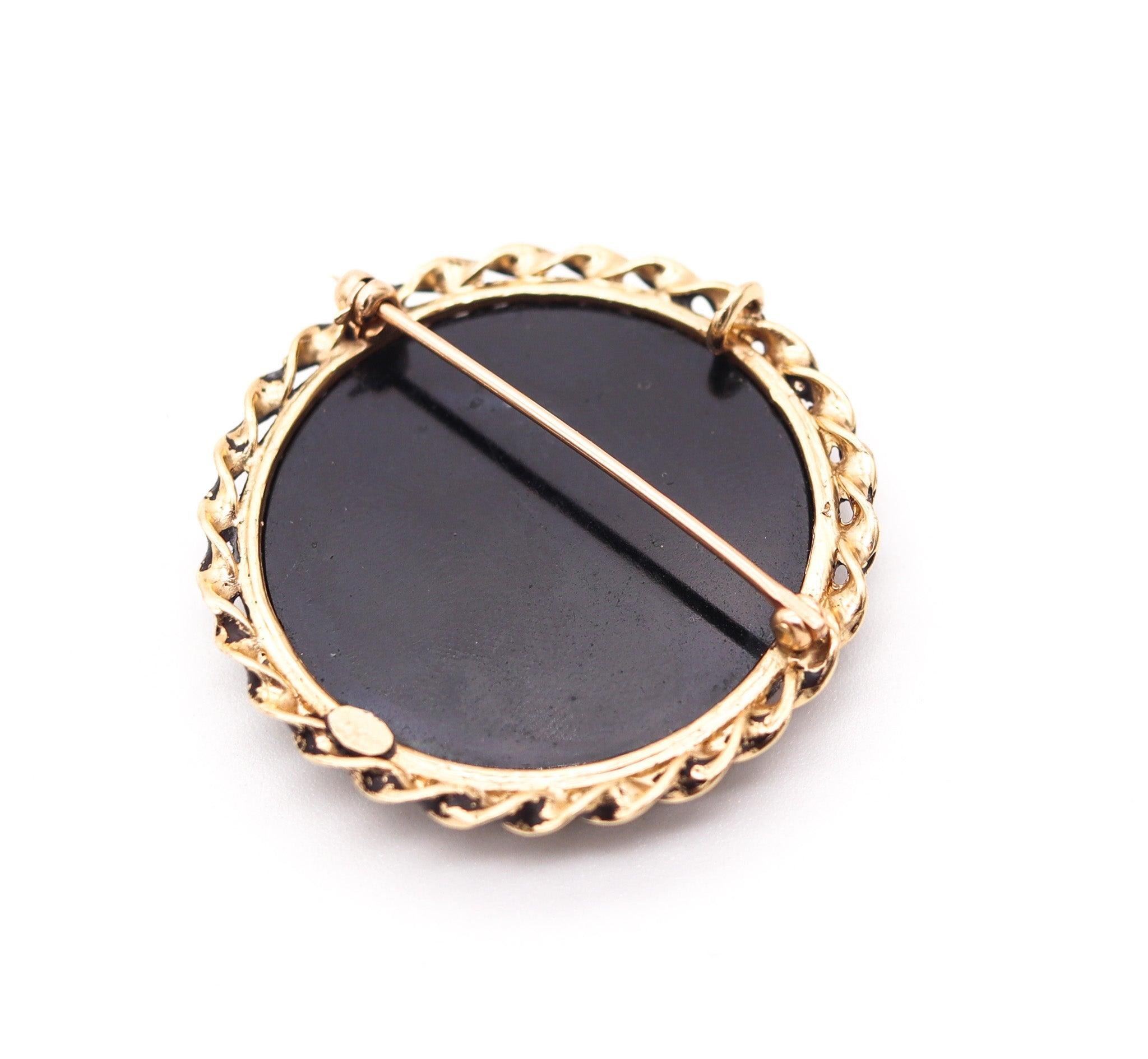 ROMAN REVIVAL 1890 Victorian Micro Mosaic Anhänger Brosche in 14Kt Gelbgold (Ungeschliffen) im Angebot