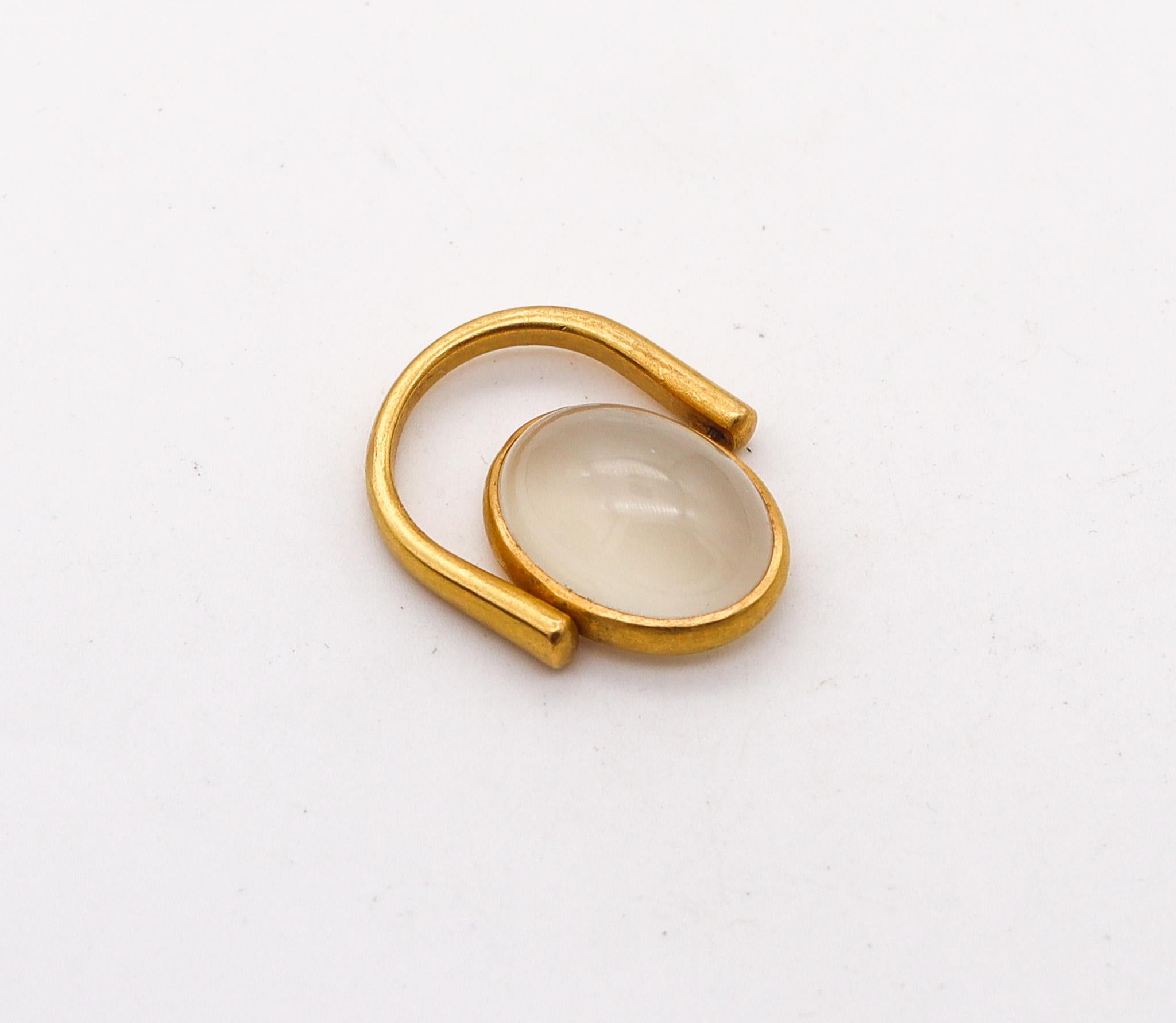 Cabochon Roman Revival Signet Ring In 18Kt Yellow Gold With 18.49 Ctw Cat's Eye Moonstone For Sale
