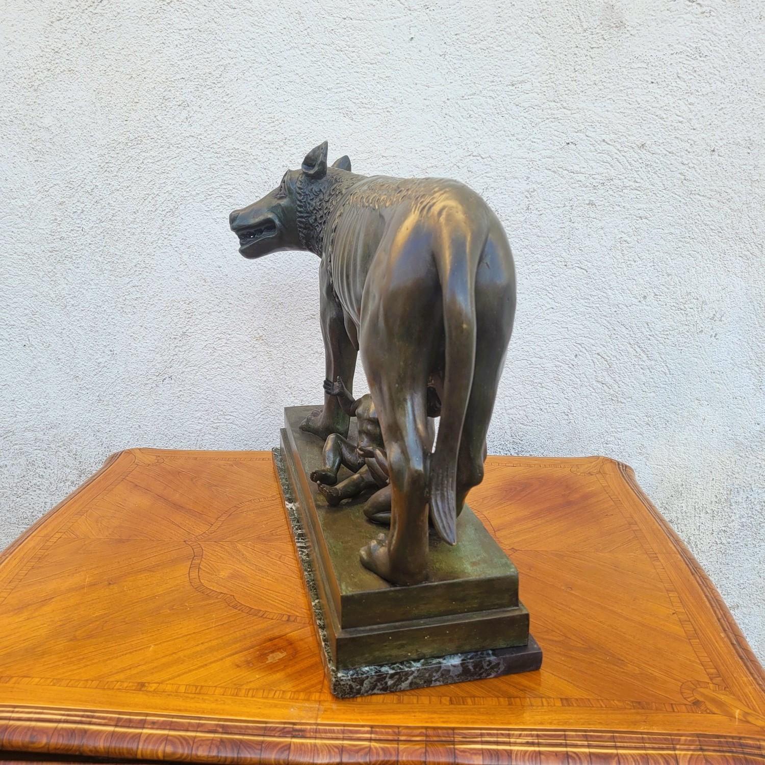 Bronzo Lupa romana, Grand Tour, bronzo antico, fine XIX secolo in vendita