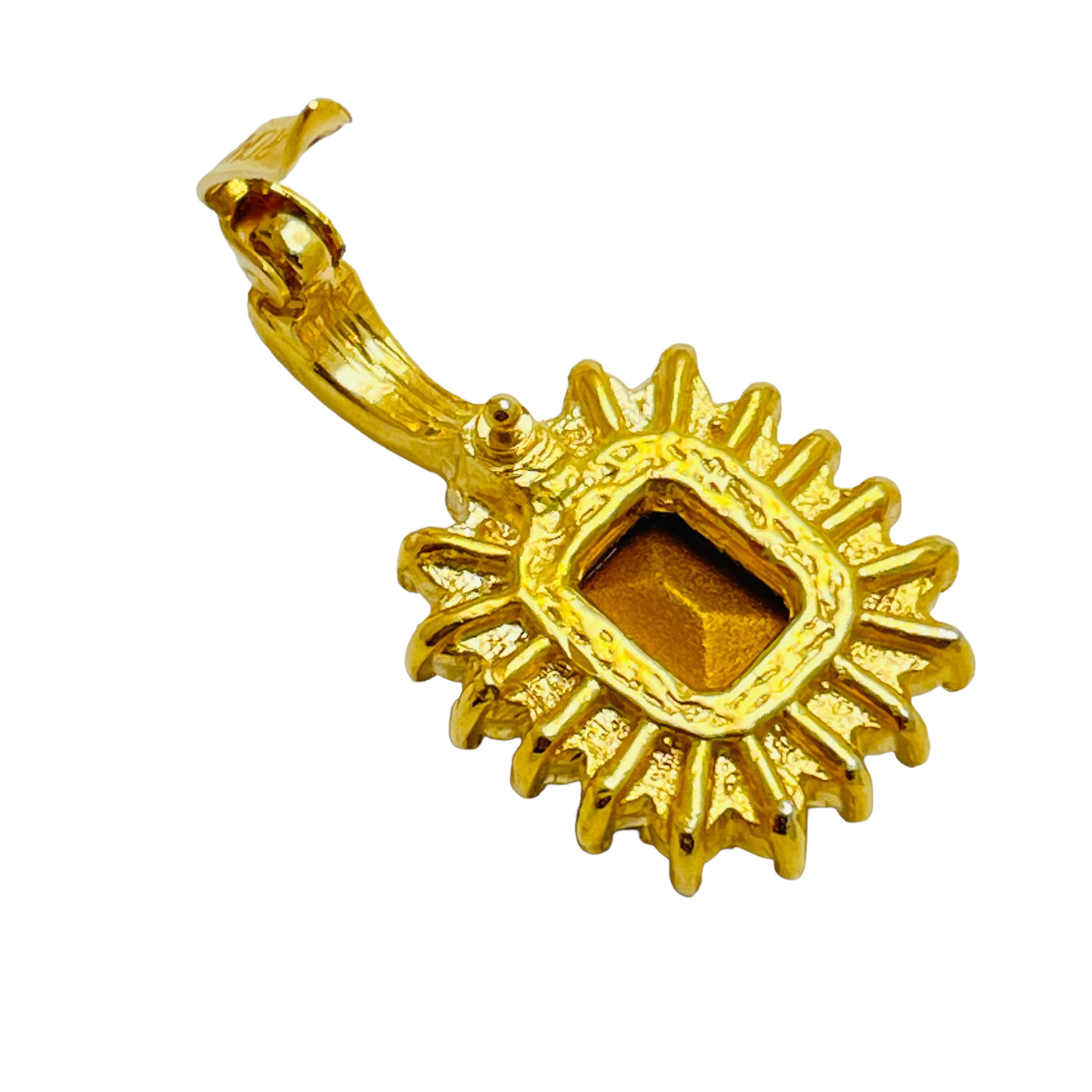 ROMAN signierte Designer-Halskette mit Anhänger aus Gold mit bintage-Gold-Smaragdgrünem Glasanhänger Damen im Angebot
