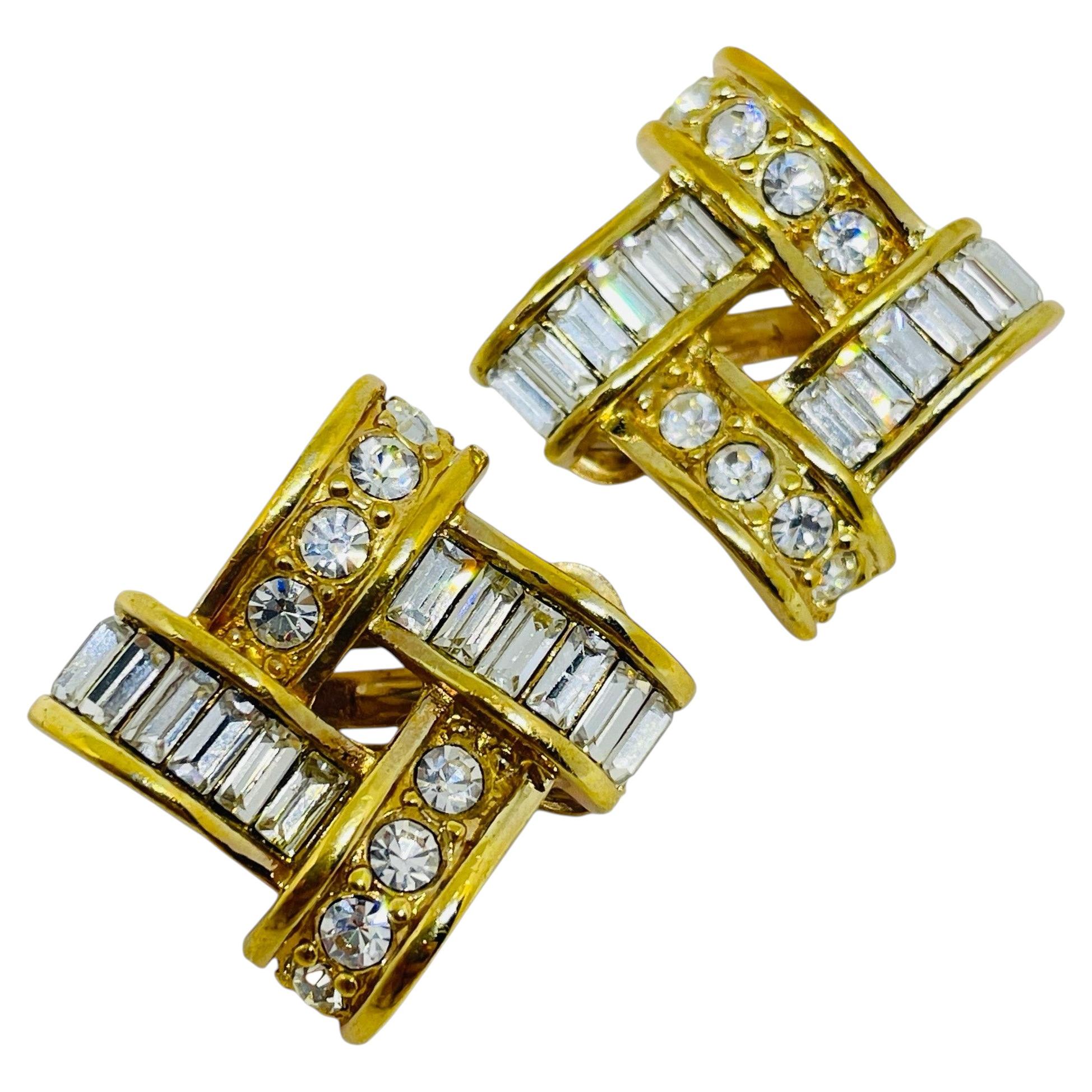 ROMAN signed vintage gold tone rhinestones designer clip earrings