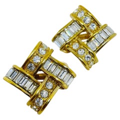 ROMAN signed vintage gold tone rhinestones designer clip earrings