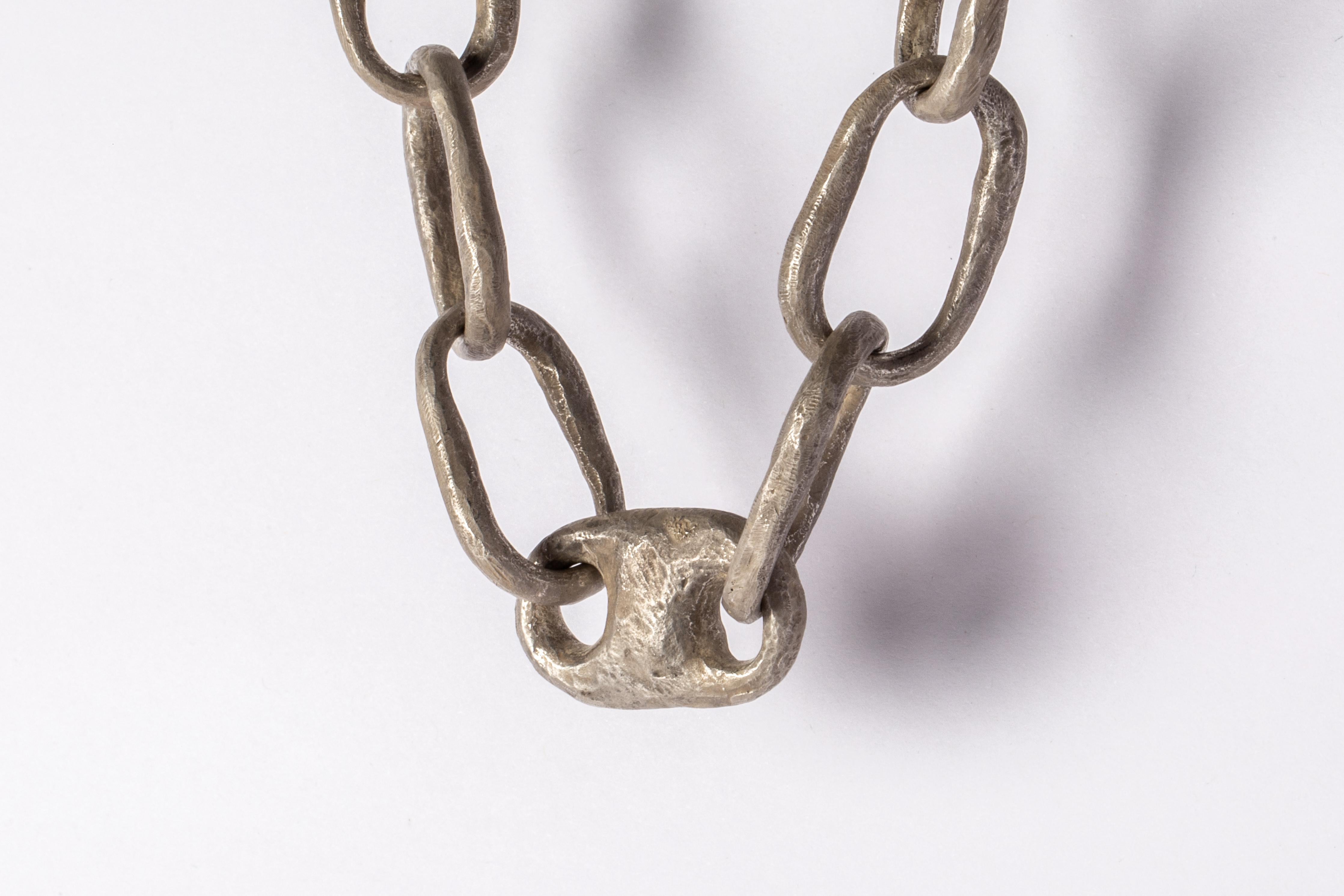 Roman Small Link Necklace w/ Small Closed Link (45cm, DA) For Sale 2