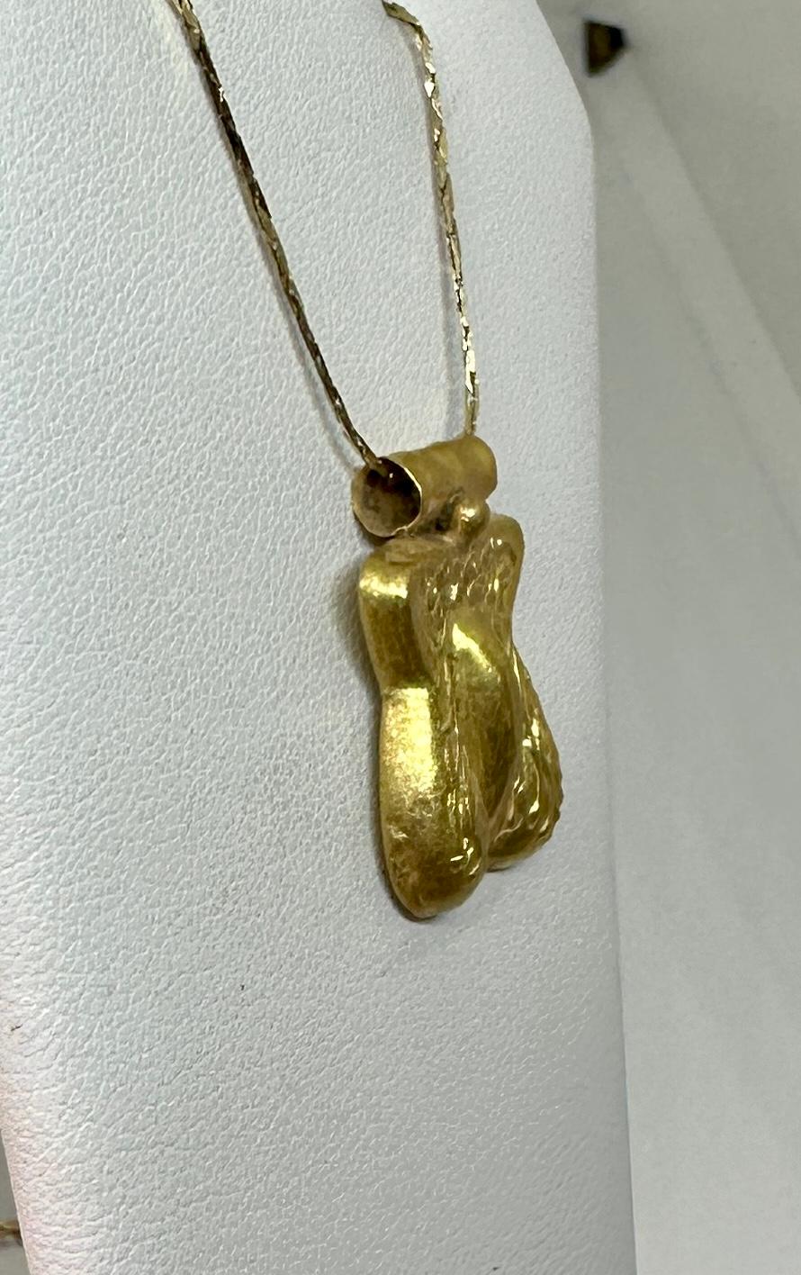 Collana con ciondolo amuleto di fertilità in stile romano in oro 20 carati con fallo e pene in vendita 4