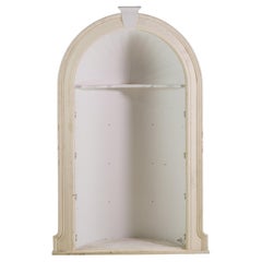 Roman Style Arched Alcove with Keystone Top and Interior Shelf