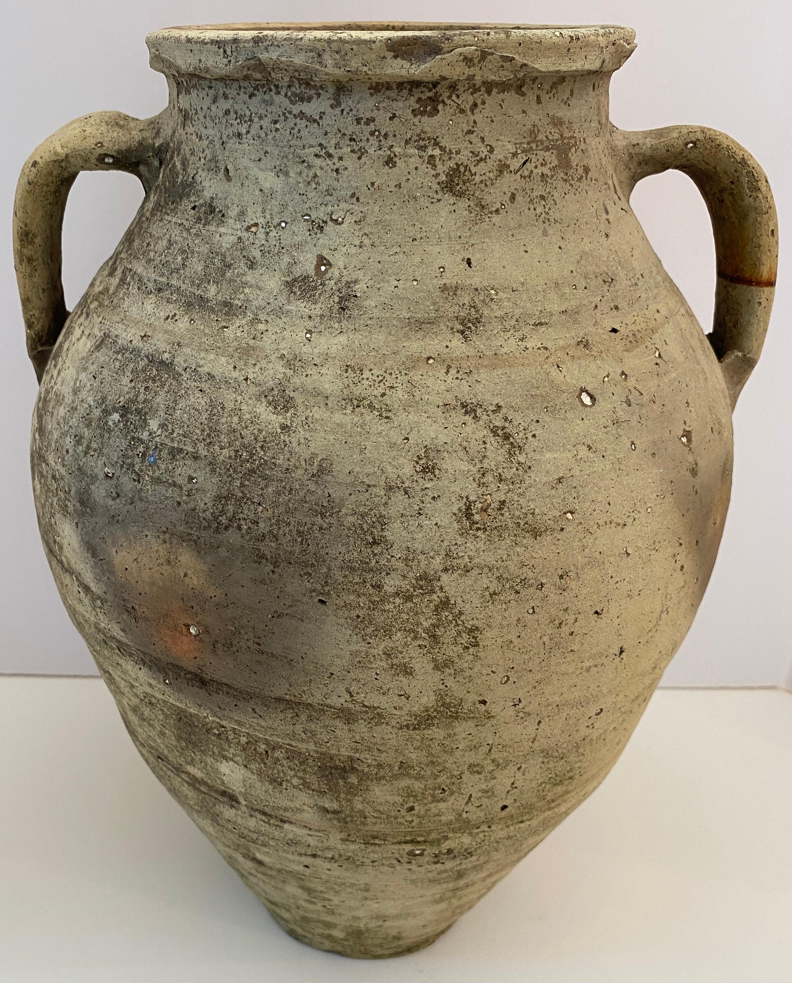 Cotto Unglazed Roman Style Clay Pot with Handles, Decorative Pots in vendita