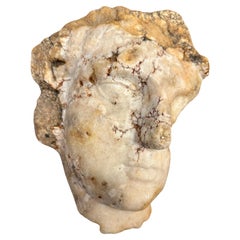 Testa di marmo in stile romano