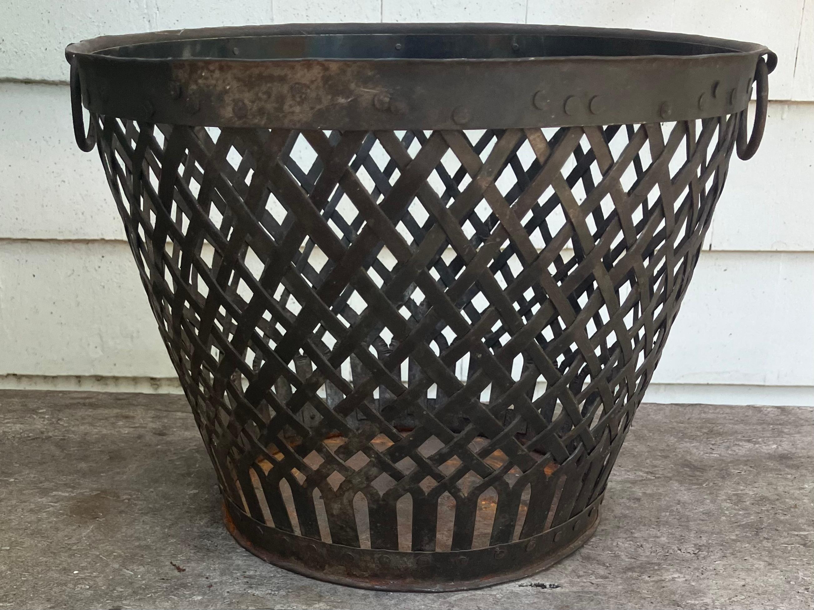 19th Century Roman Style Wastebasket For Sale